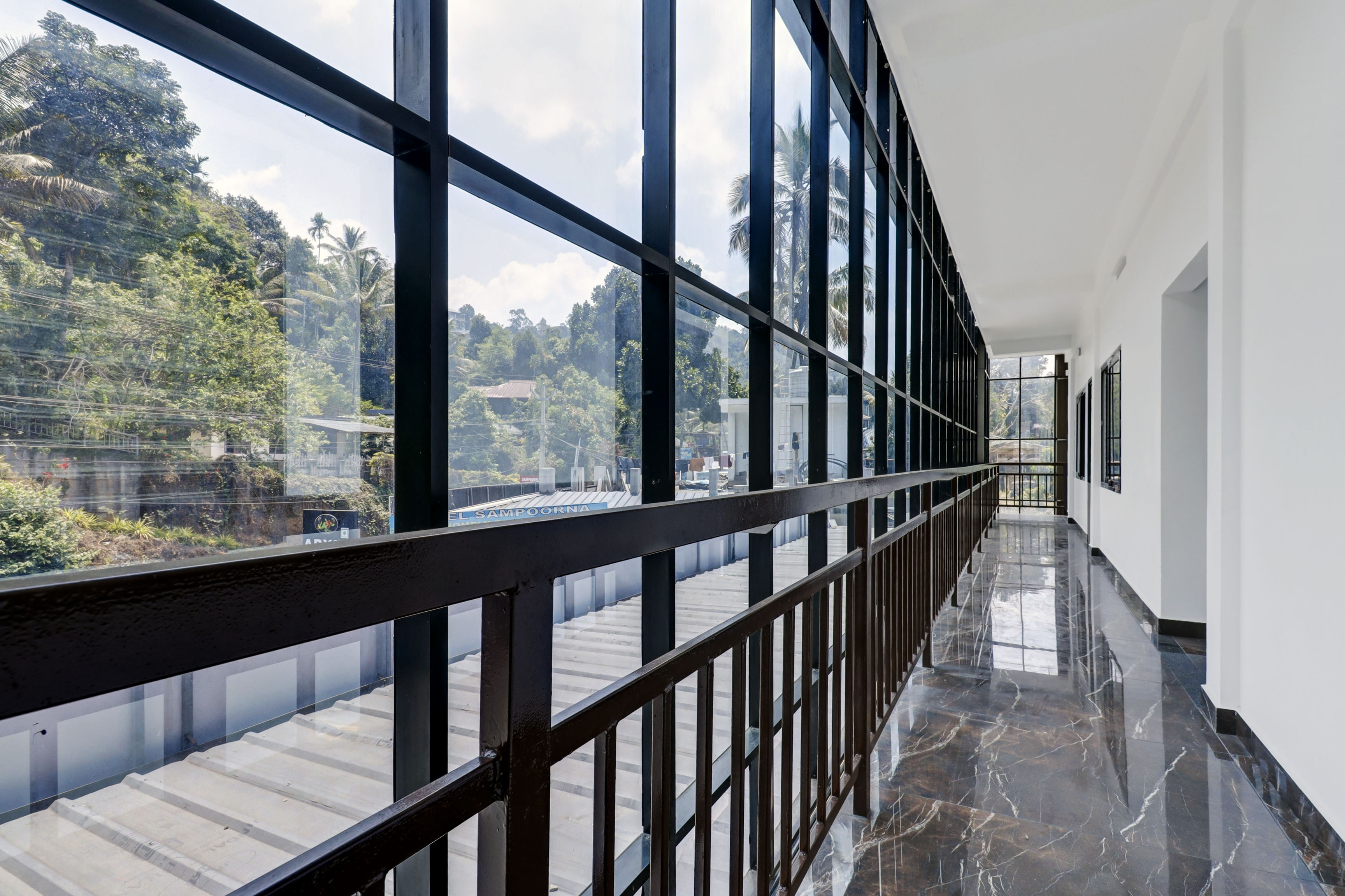 Collection O Munnar in Munnar