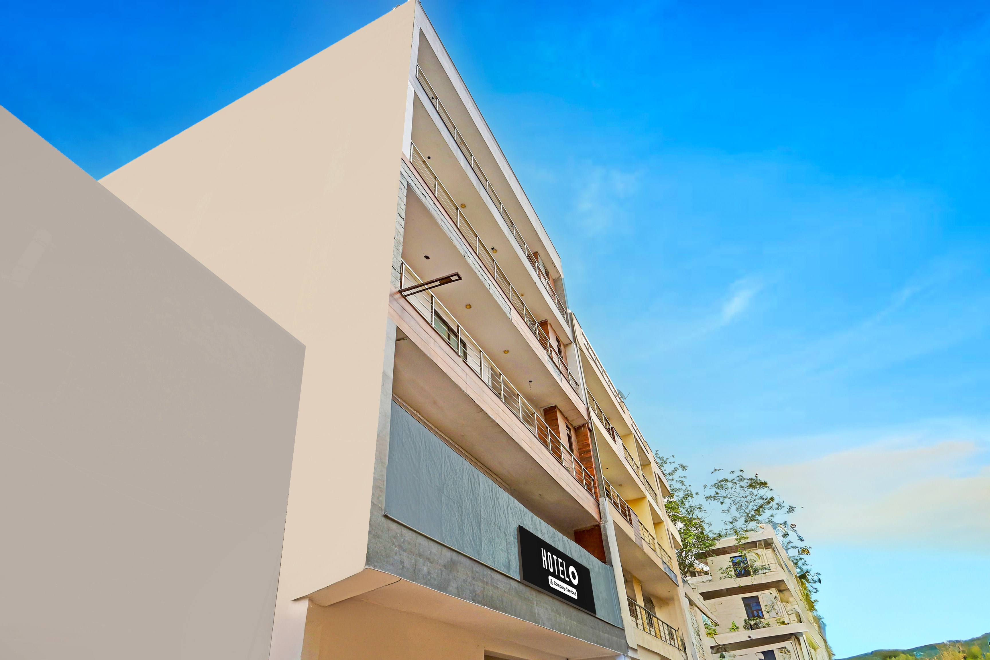 Super Hotel O Shalimar Bagh Max Hospital in Delhi