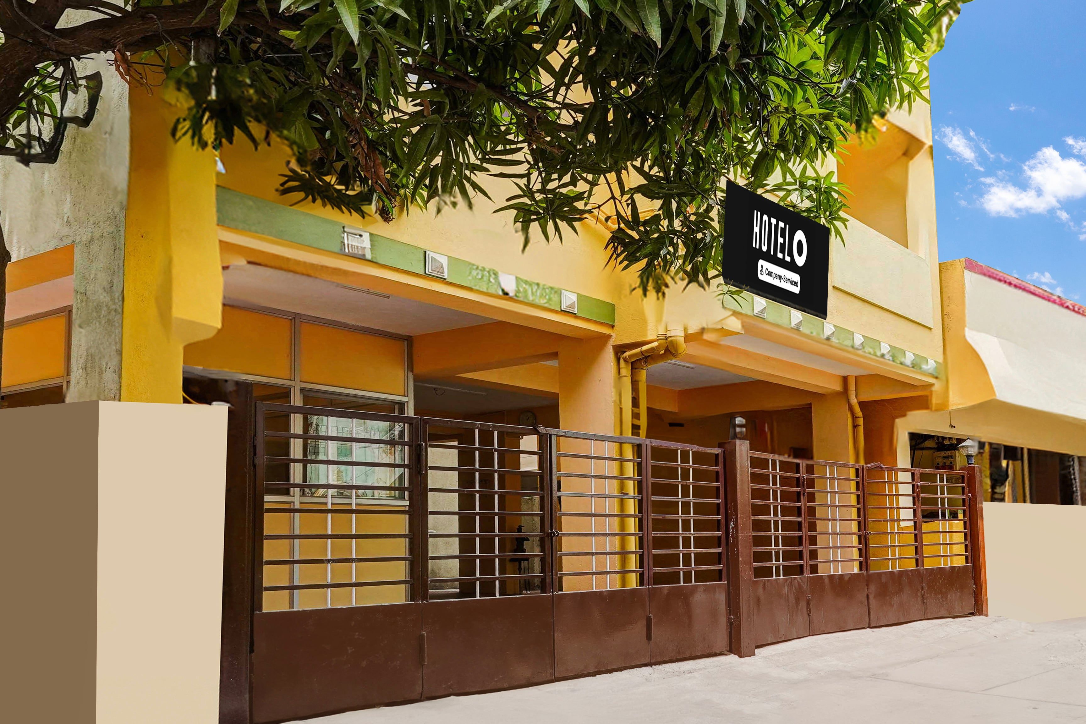 Super Hotel O Velachery Near Devi Karumariamman Nagar Extension in Chennai