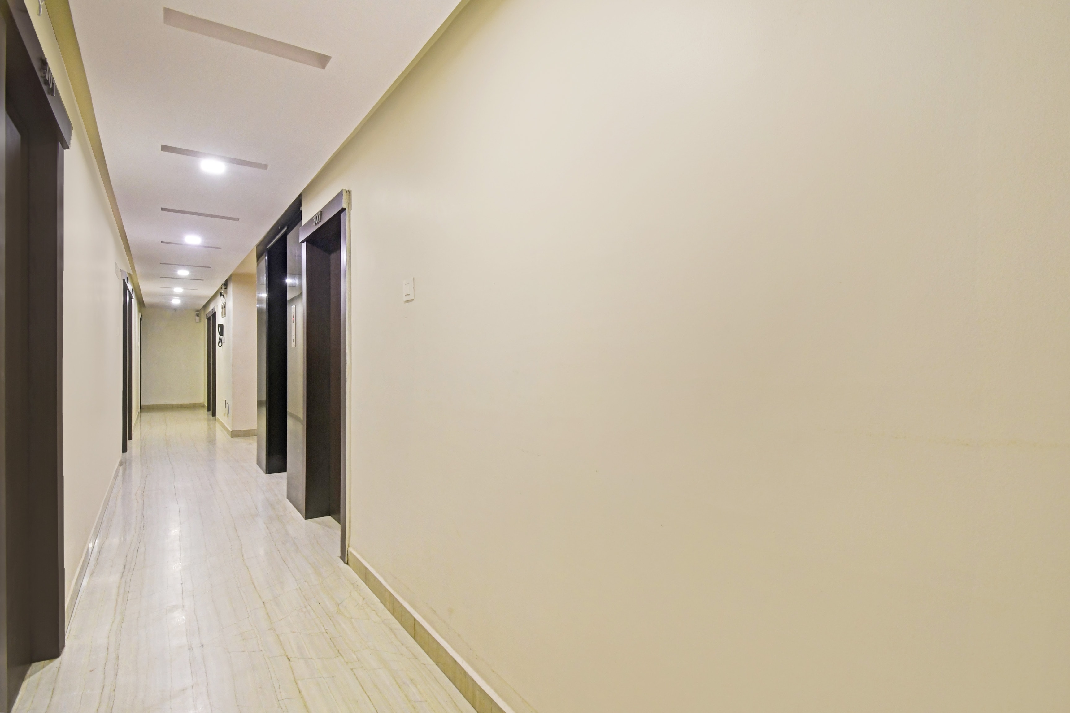 Super Townhouse Ranchi Near Railway Station in Ranchi