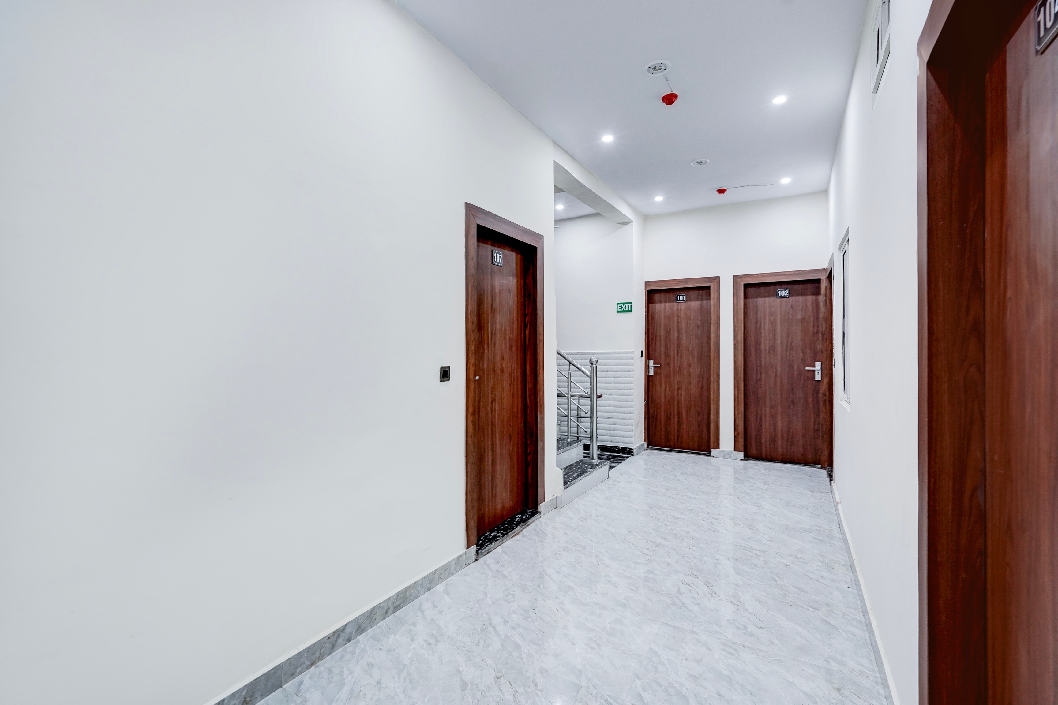 Hotel O Shree Ji Puram Near Prem Mandir in Vrindavan