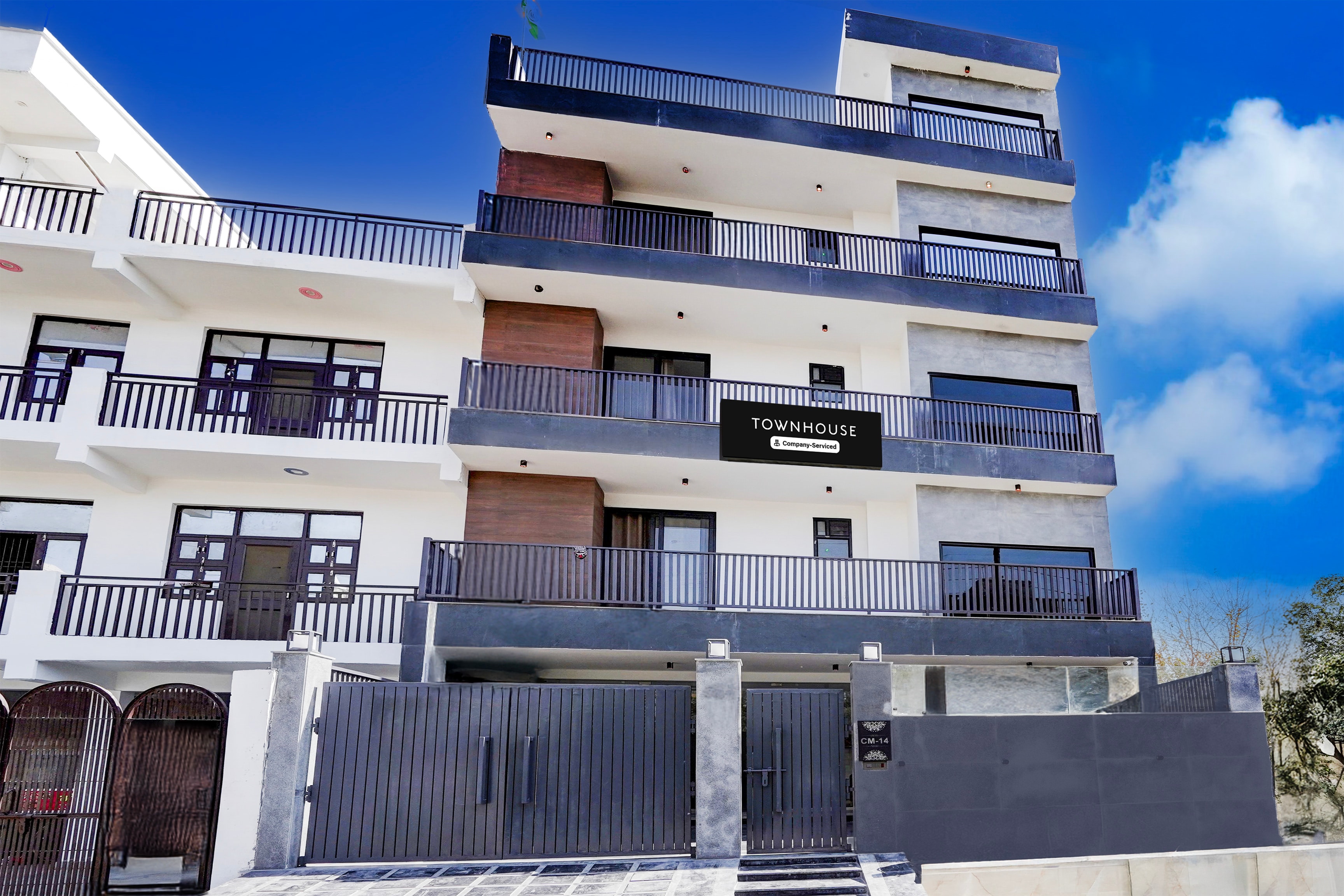 Super Townhouse Sector 143B Noida in Noida