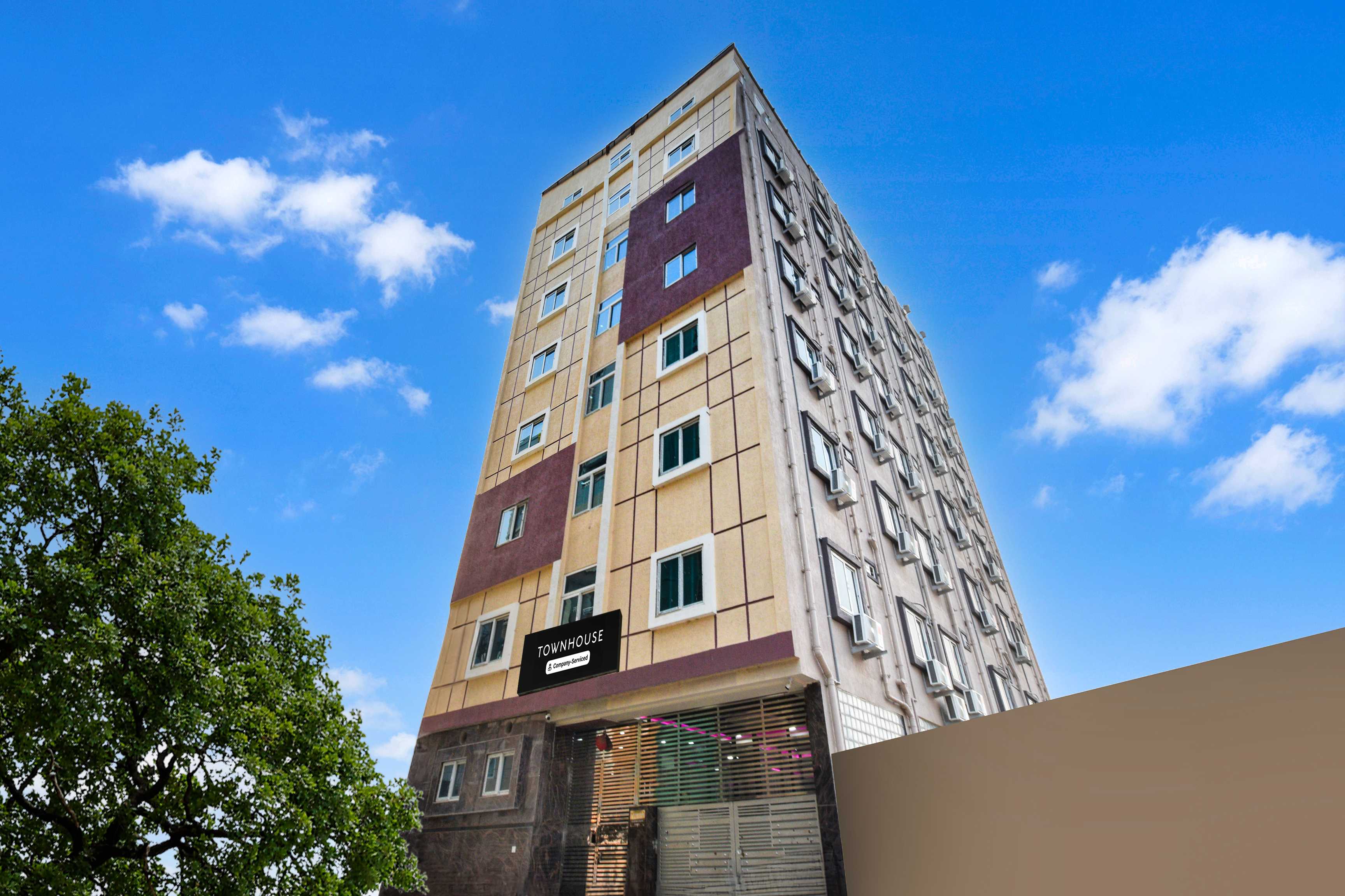 Super Townhouse Kokapet Near GAR in Hyderabad