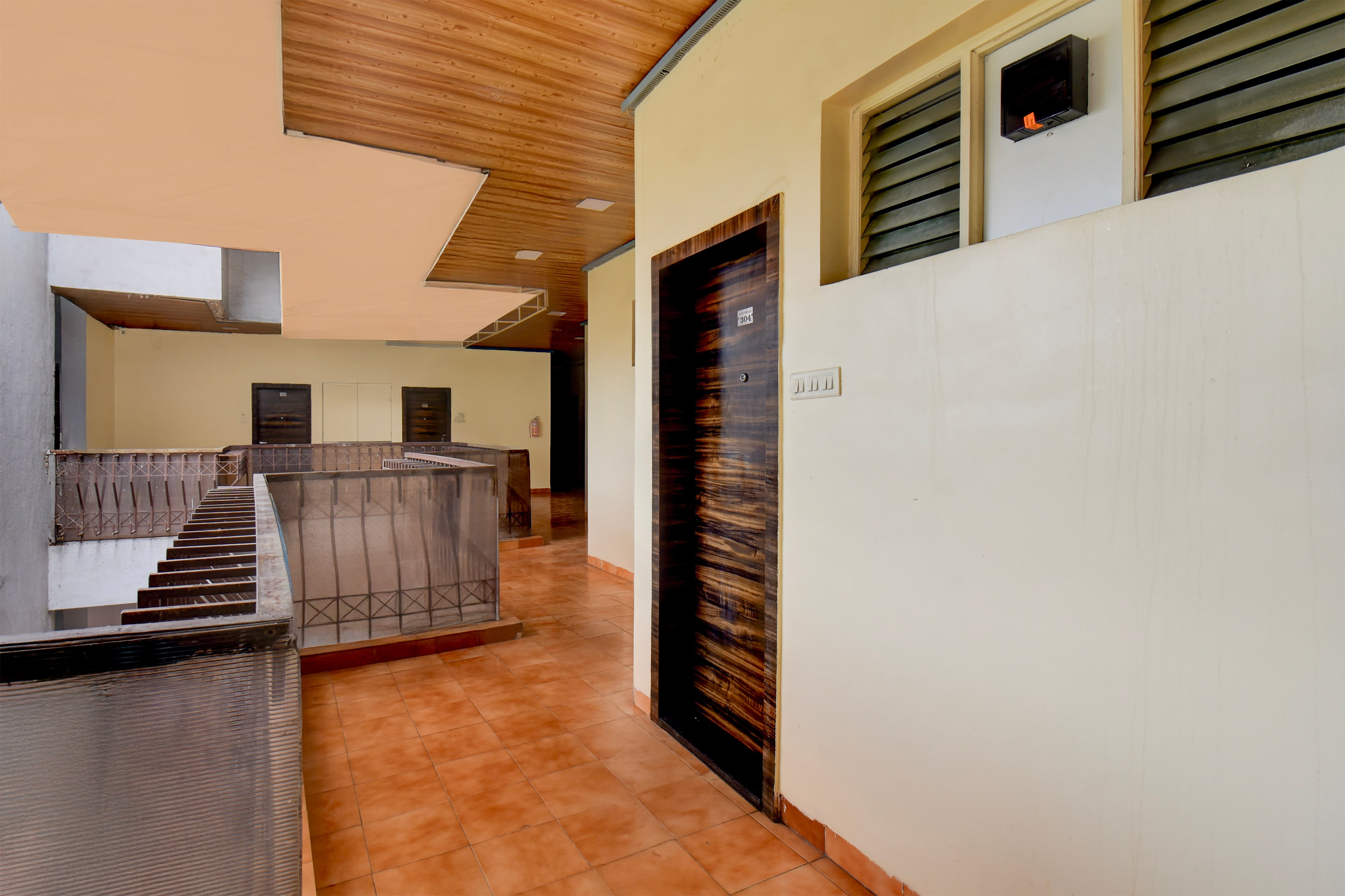 Super Townhouse Oak Sinhgad Road Crossway Formerly Popular Hotel in Pune