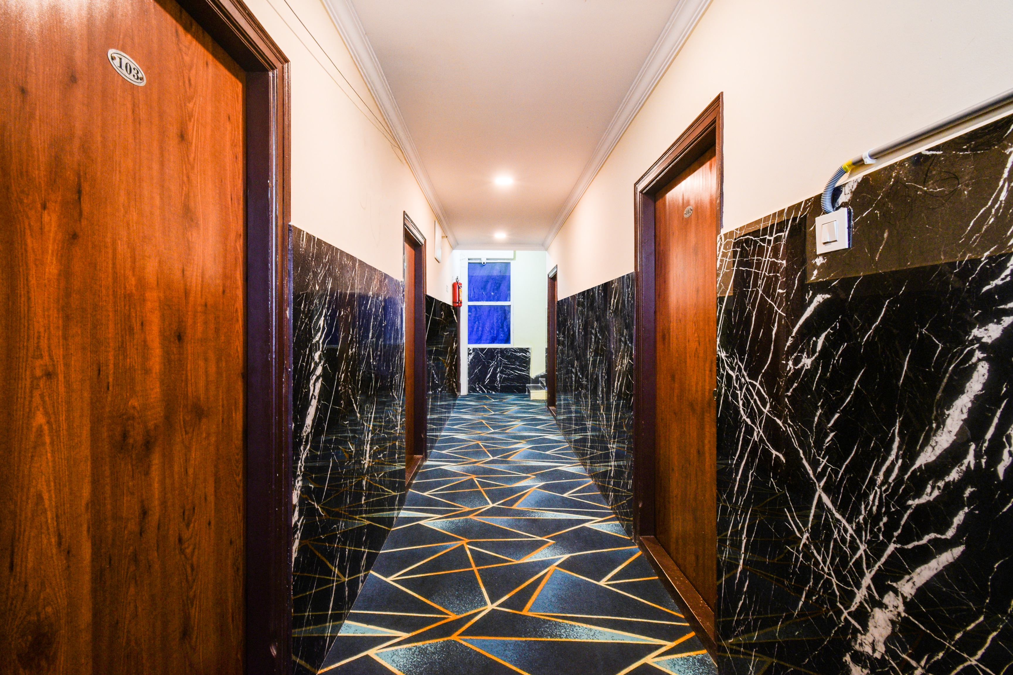 Super Townhouse Shamshabad Paradise Formerly Blue Petals Hotel in Hyderabad