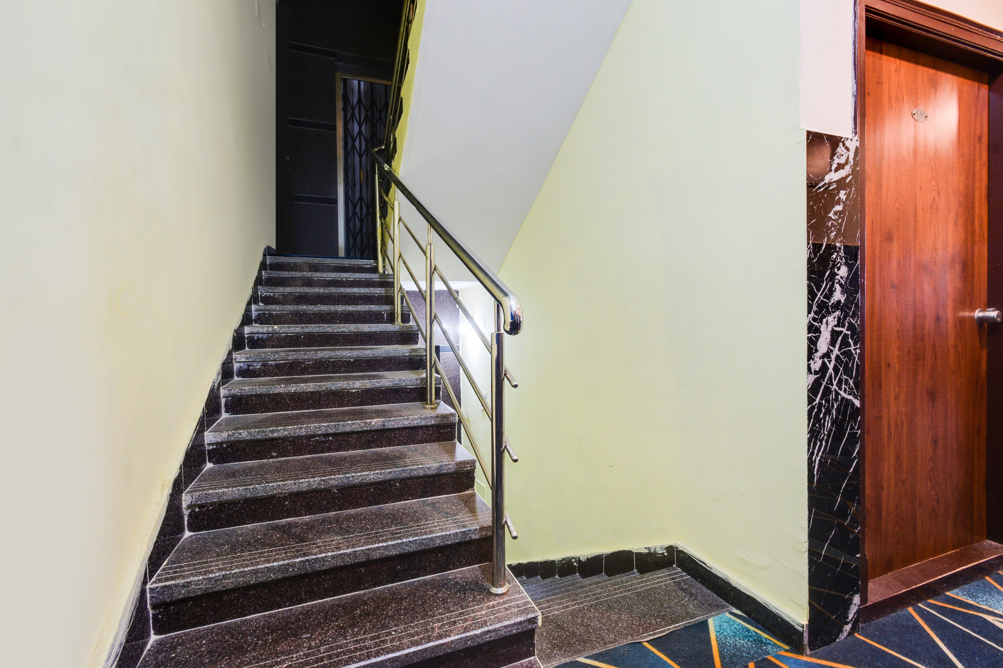 Super Townhouse Shamshabad Paradise Formerly Blue Petals Hotel in Hyderabad