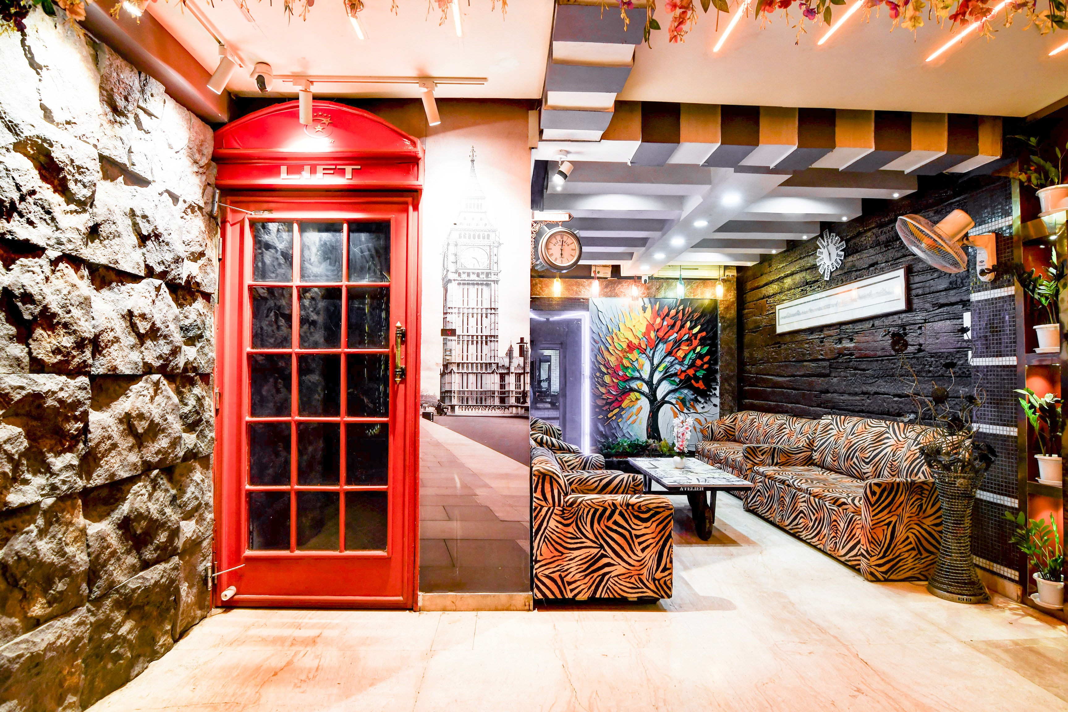 Super Collection O Circus Avenue Road Formerly Hotel Rockstar in Kolkata