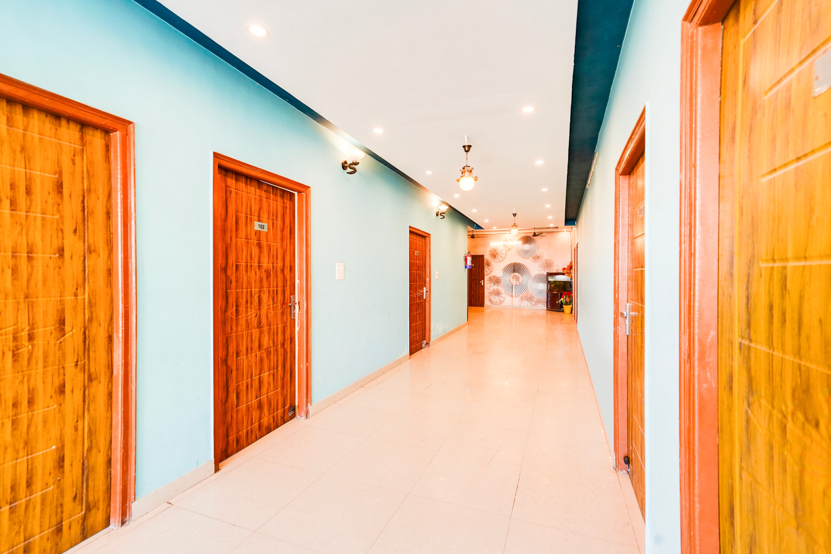 Super Hotel O Kedarpuram Near Doon University in Dehradun