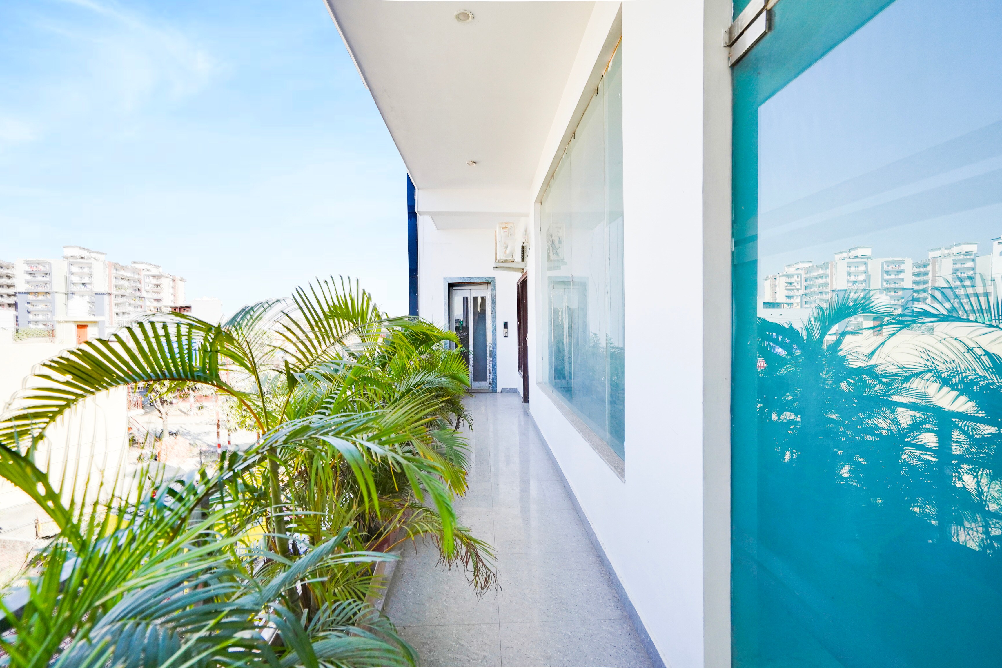 Super Hotel O Kedarpuram Near Doon University in Dehradun