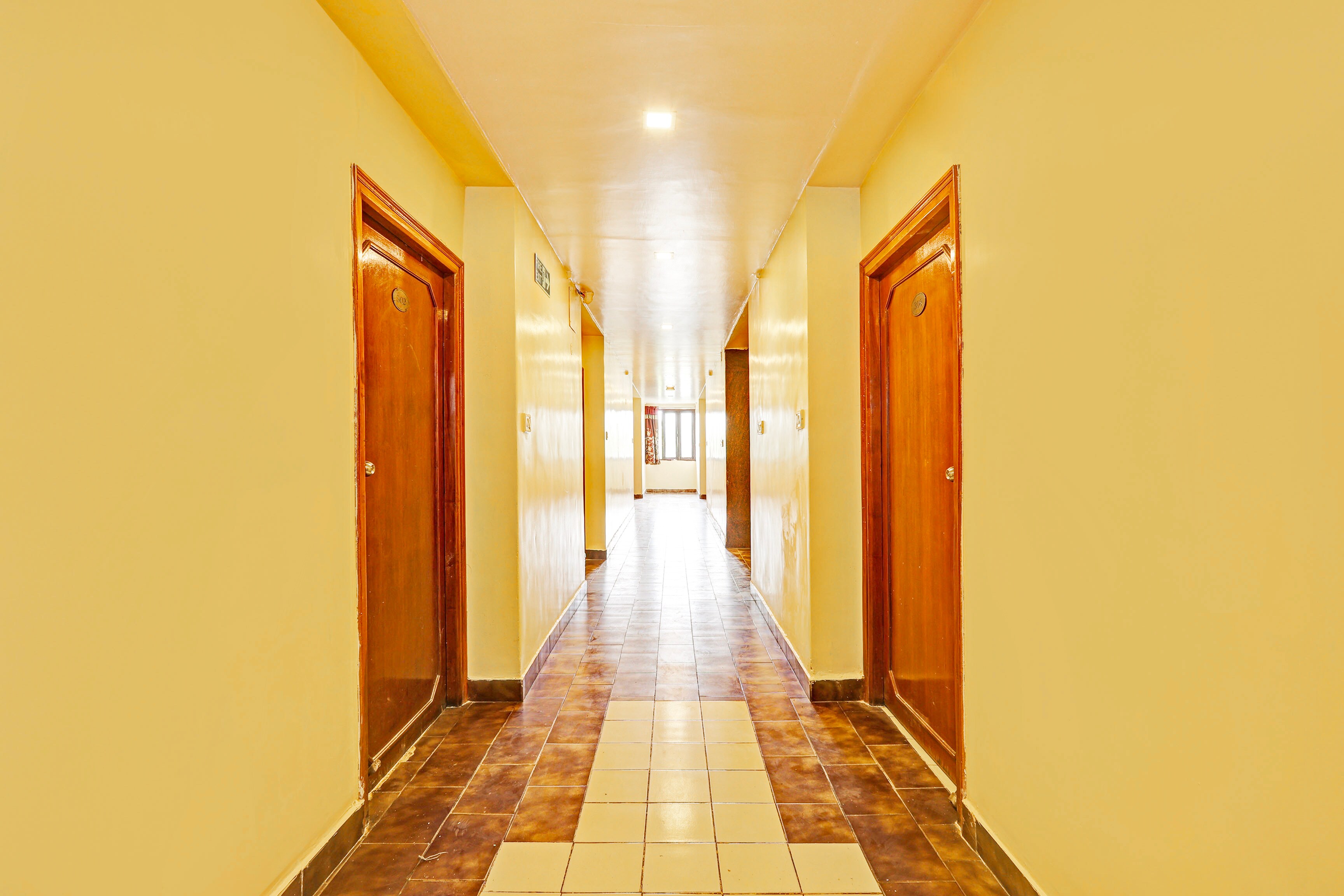 Hotel O Gajuwaka Near kurmanpalem Formerly SBT in Visakhapatnam