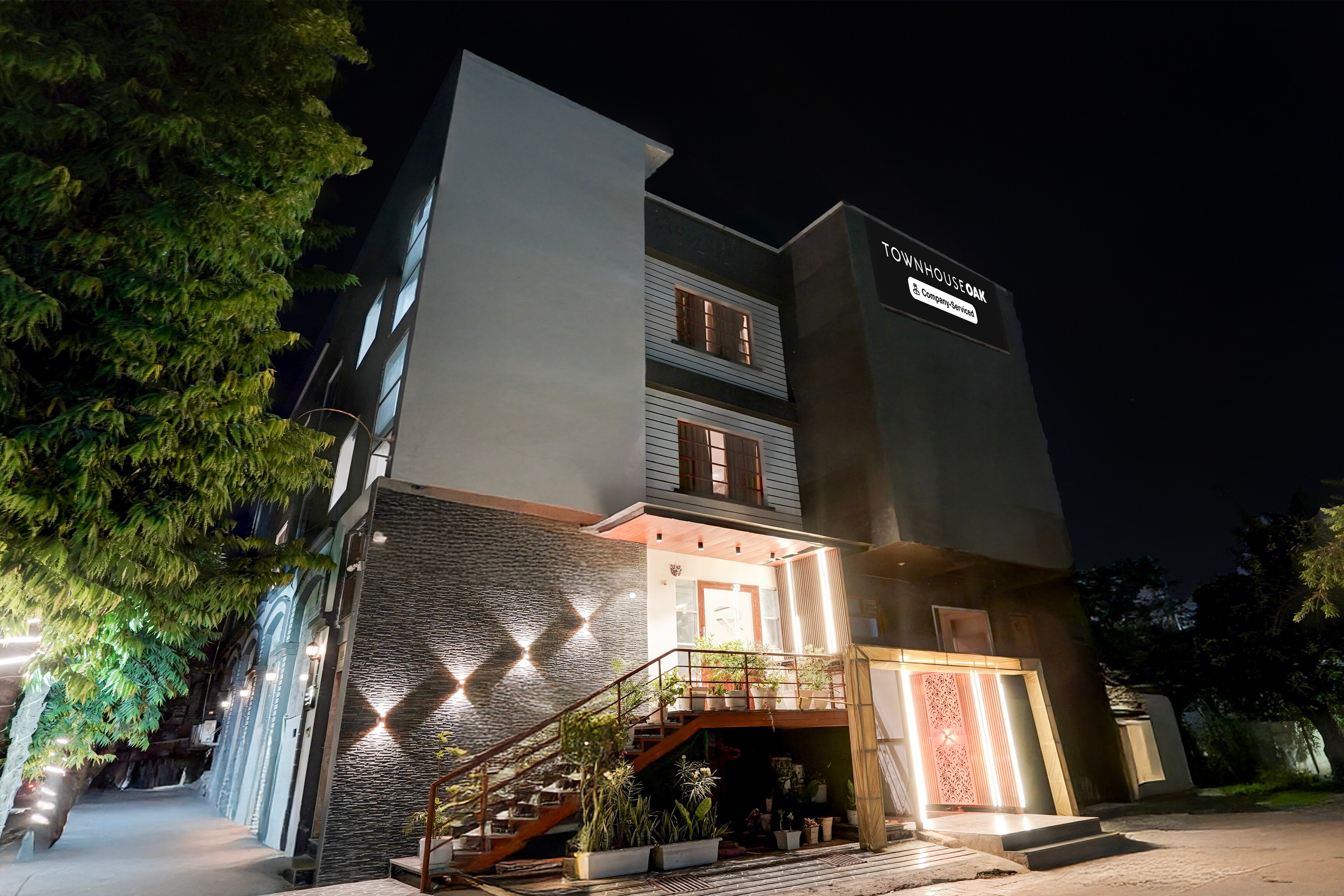 Super Townhouse Oak Arvindo Park Indira Nagar Formerly Rama Inn in Lucknow