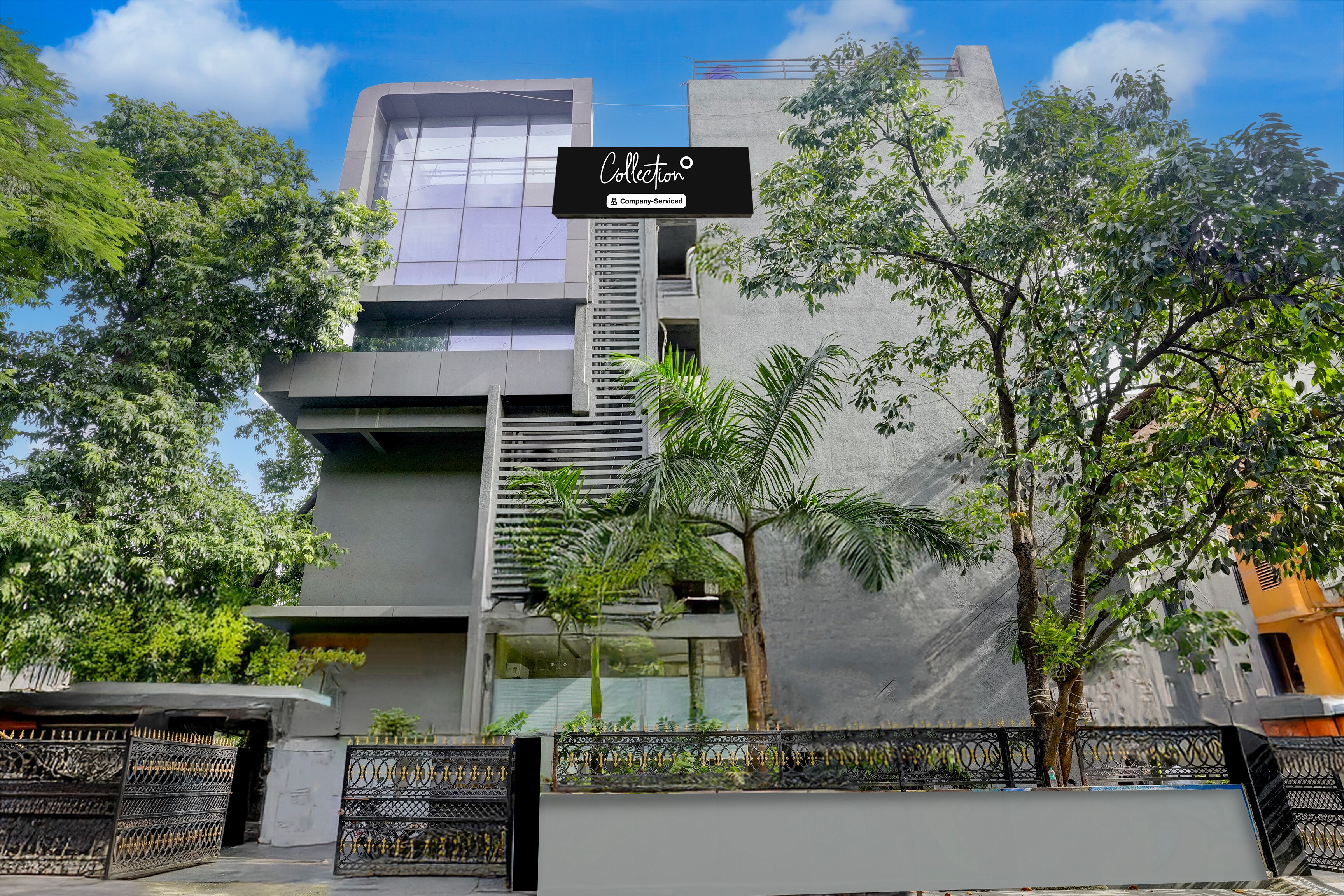 Super Collection O Sanpada Railway Junction in Navi Mumbai