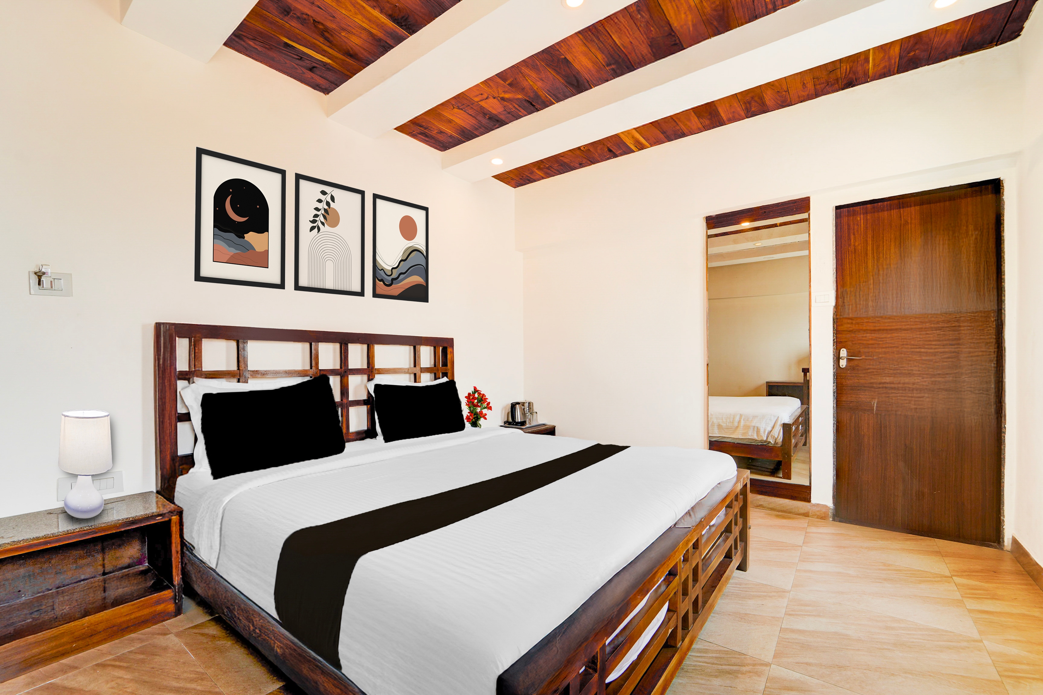 Collection O Charing Cross Ooty in Ooty