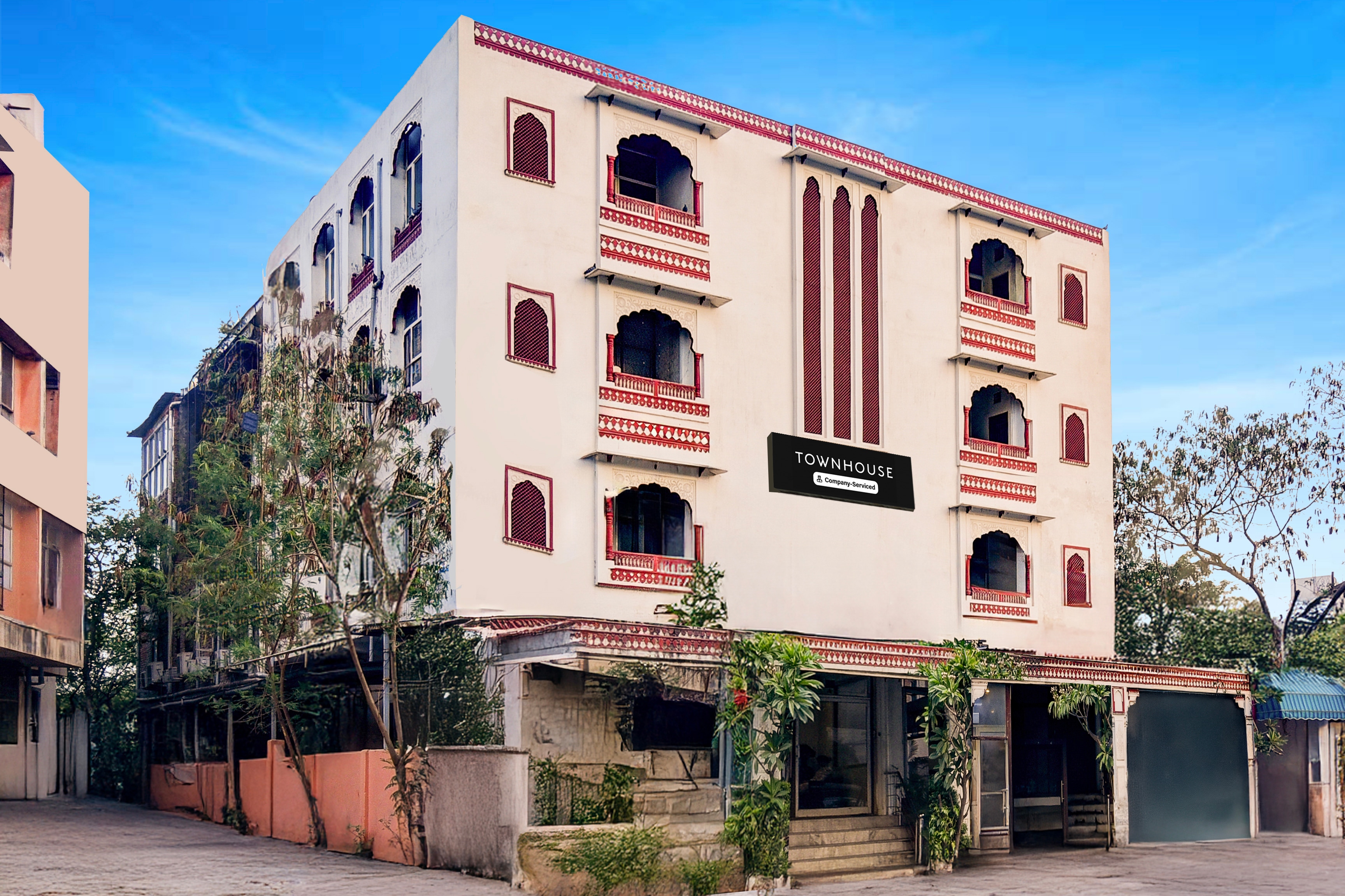 Super Townhouse Chandpole Metro Station Formerly Hotel Raghuraj Palace in Jaipur