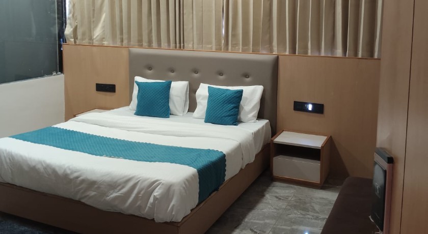 Hotel Earth Orbit in Gandhinagar