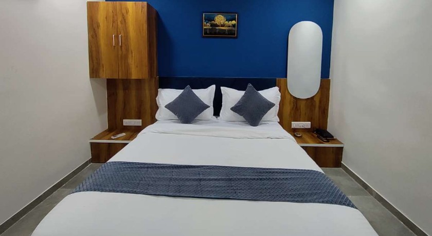 Hotel Lee Park in Ahmedabad