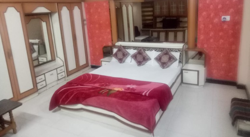 Hotel Gujarat Heritage in Ujjain