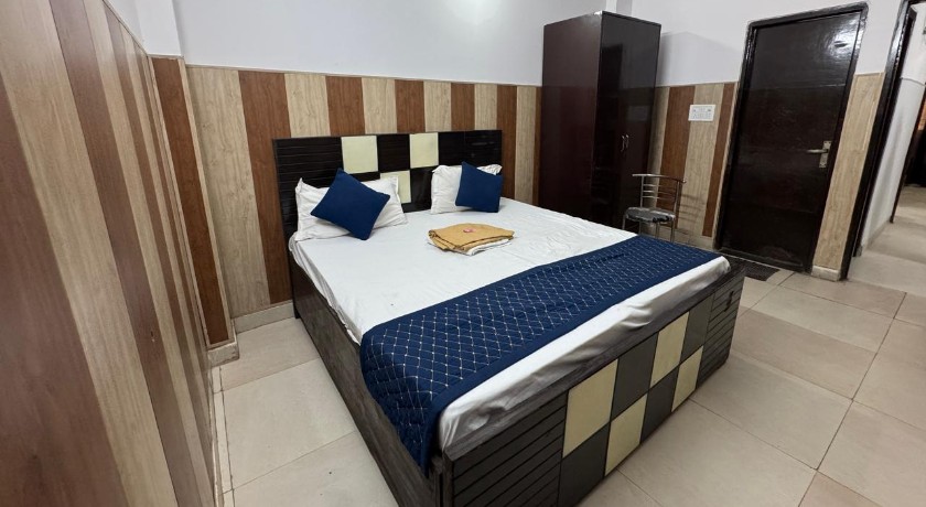 Hotel The Clark in Delhi