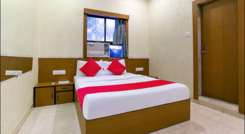 Hotel Red Palms in Mumbai