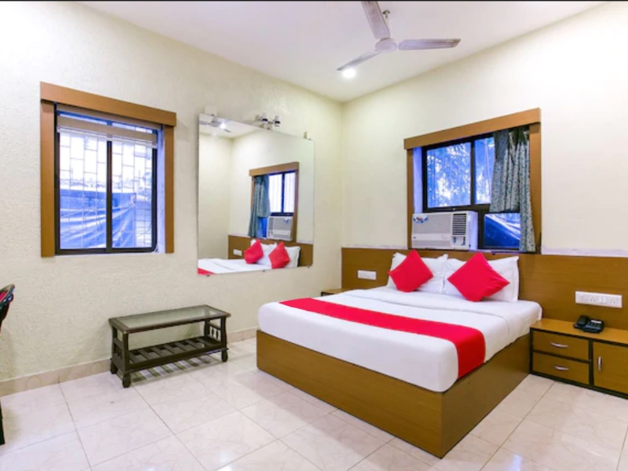 Hotel Red Palms in Mumbai