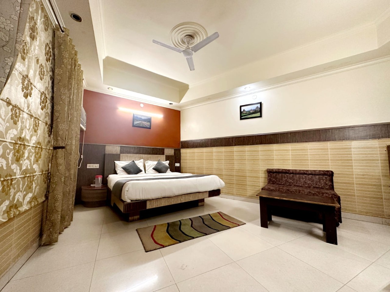 Om Hari Residency in Katra