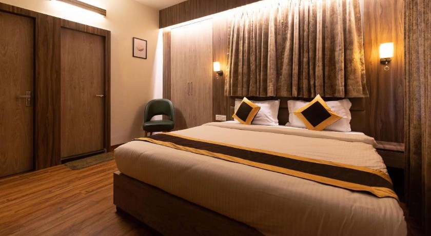 The Lake Palm Kalighat in Kolkata