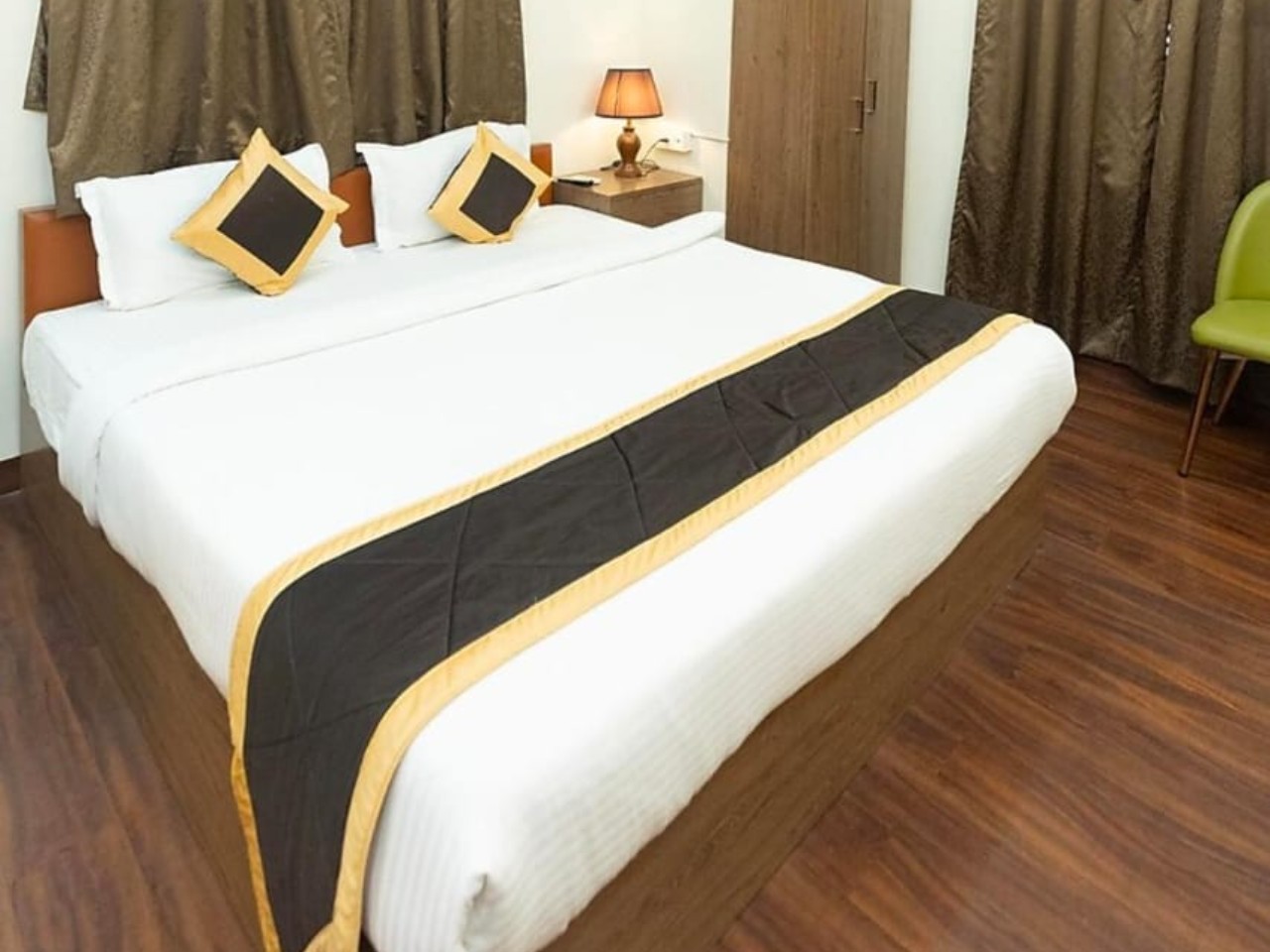 The Lake Palm Kalighat in Kolkata