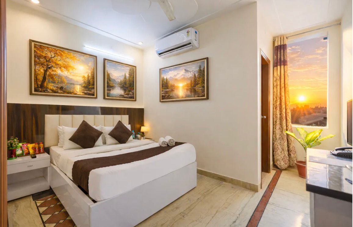 Hotel Warm Welcome Inn 51 in Noida