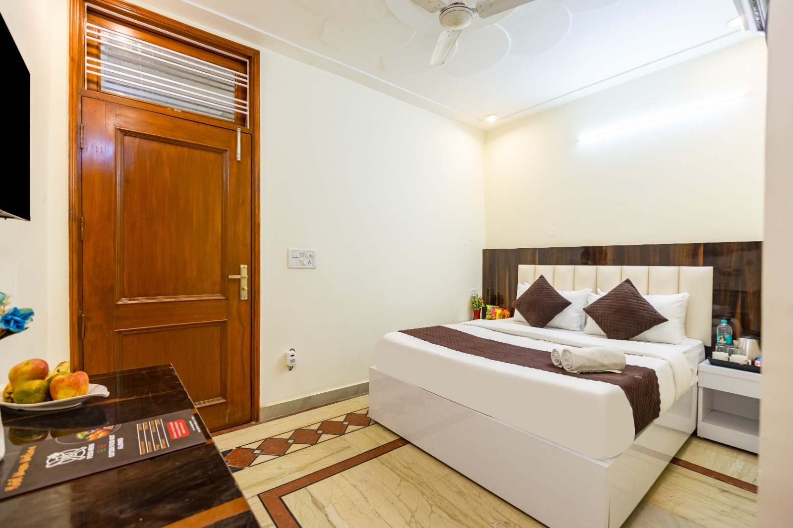 Hotel Warm Welcome Inn 51 in Noida