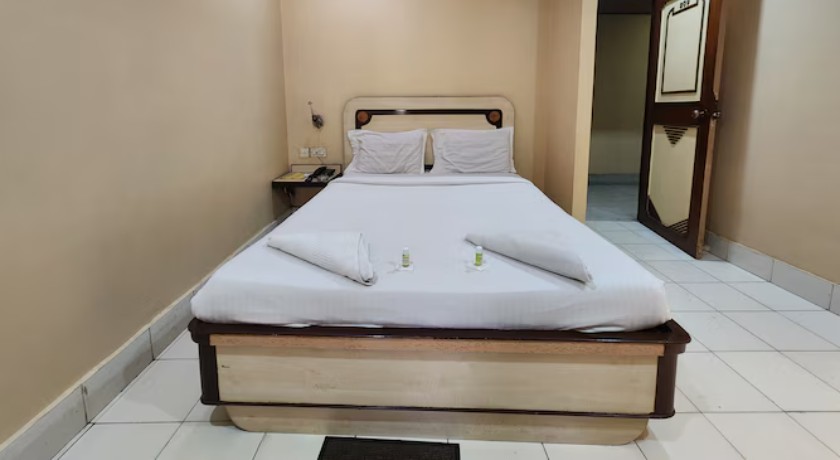 Hotel Pushpak International in Kolkata