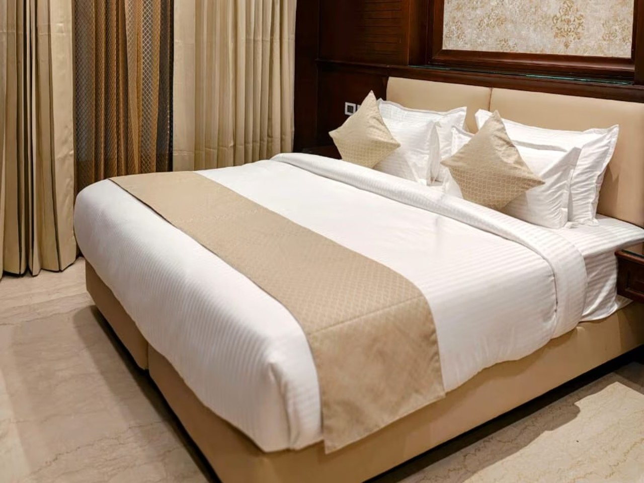 Hotel YKM Crown in Dehradun