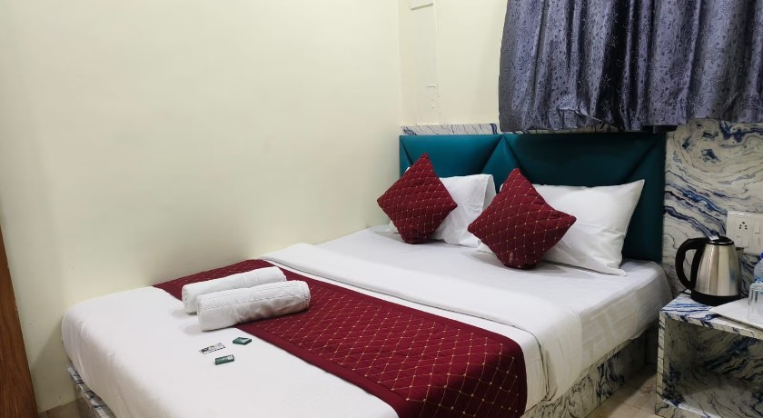 Hotel Glow Star in Mumbai