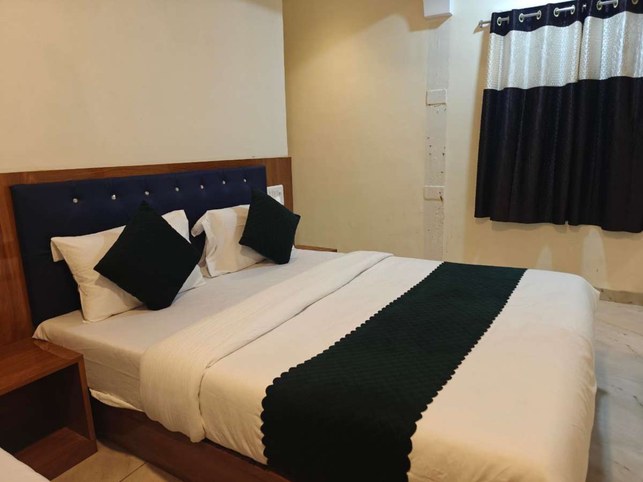 Hotel Glow Star in Mumbai