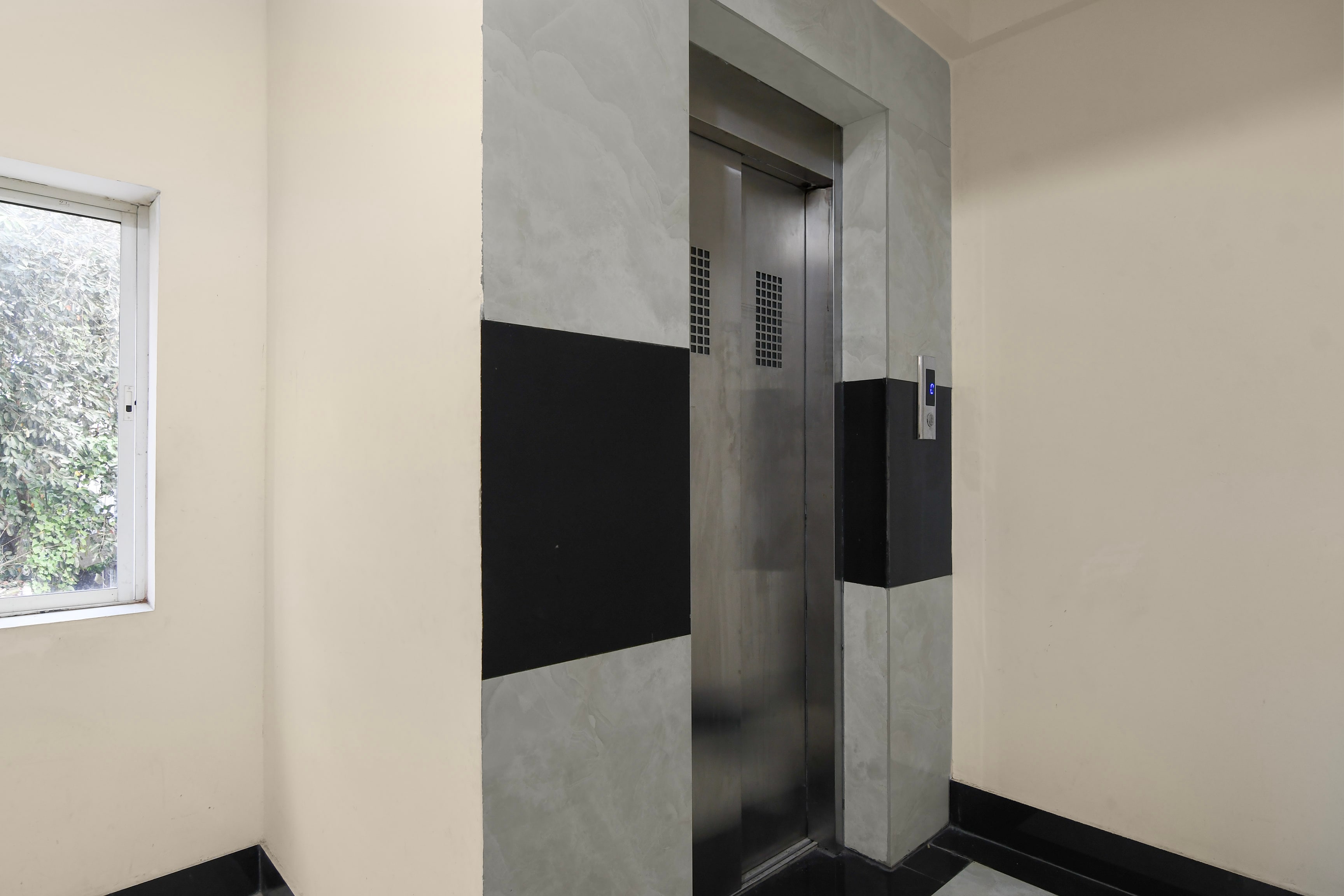 Collection O Biswa Bangla Convention Centre Kolkata Formerly Atithya Inn in Kolkata