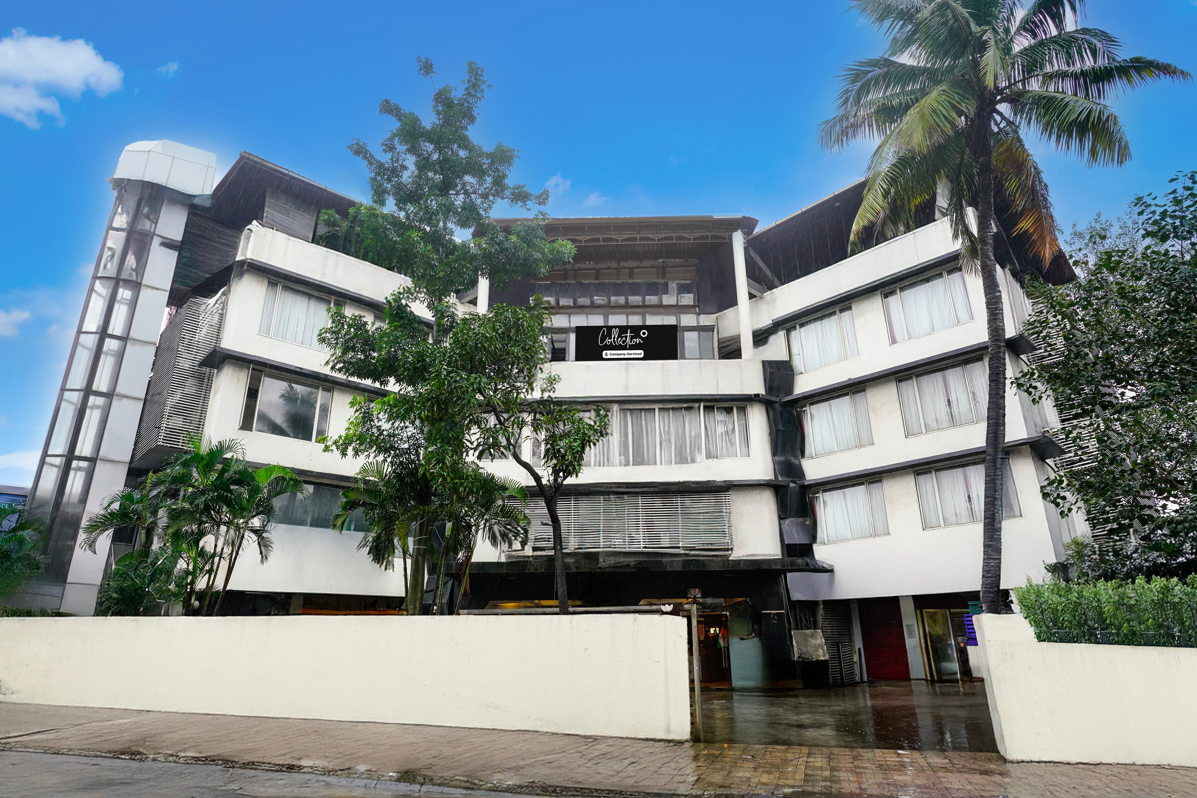 Collection O Lodha Experia Mall Dombiwali Formerly RR Suites in Thane