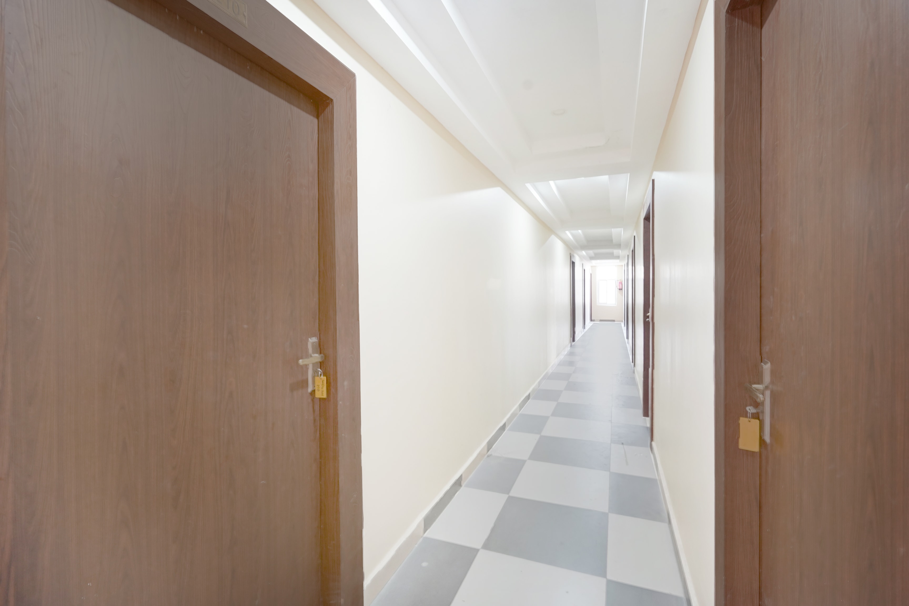 Collection O Ranipur - Dhaney Crossway Formerly Saroj Inn in Sultanpur