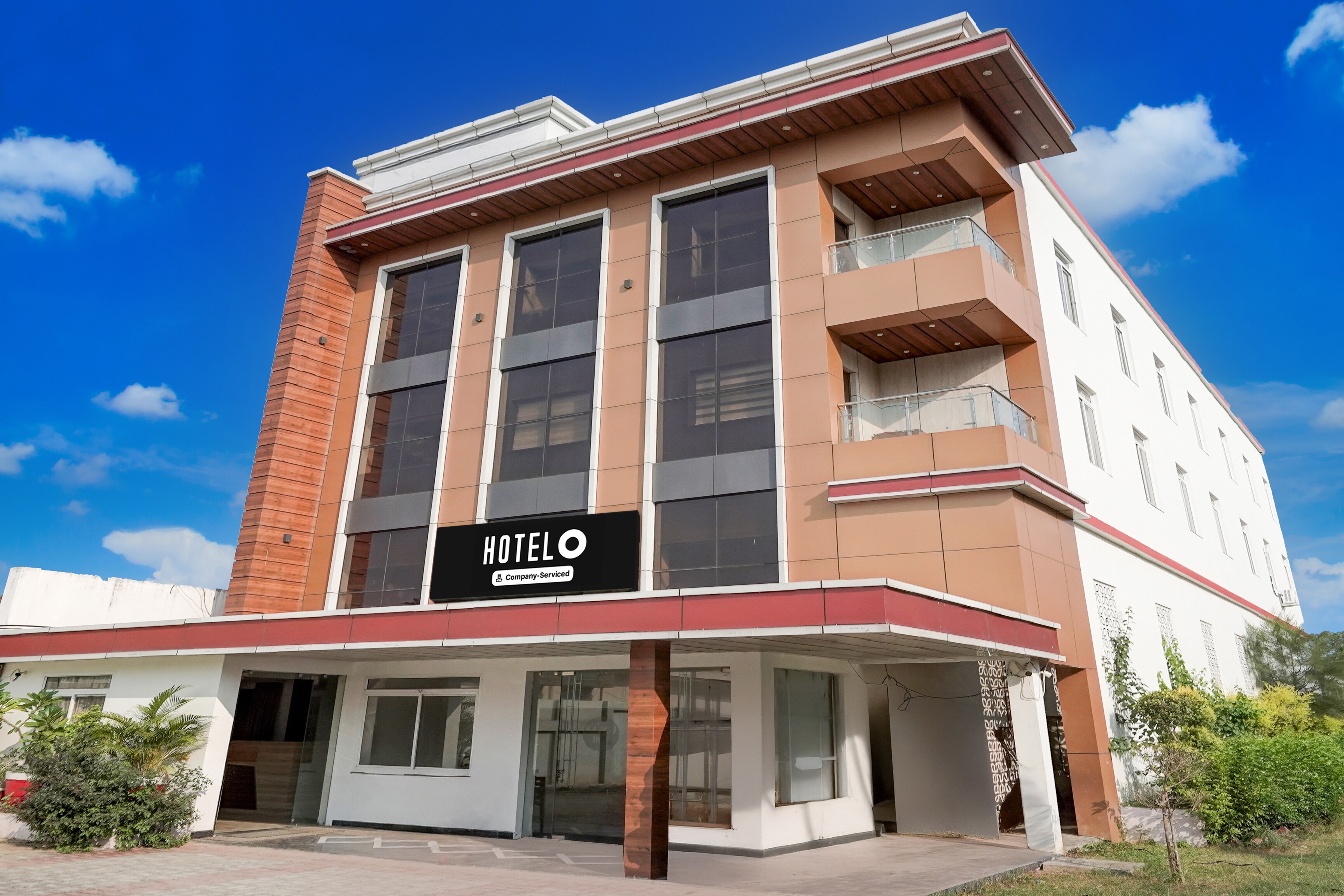 Collection O Ranipur - Dhaney Crossway Formerly Saroj Inn in Sultanpur