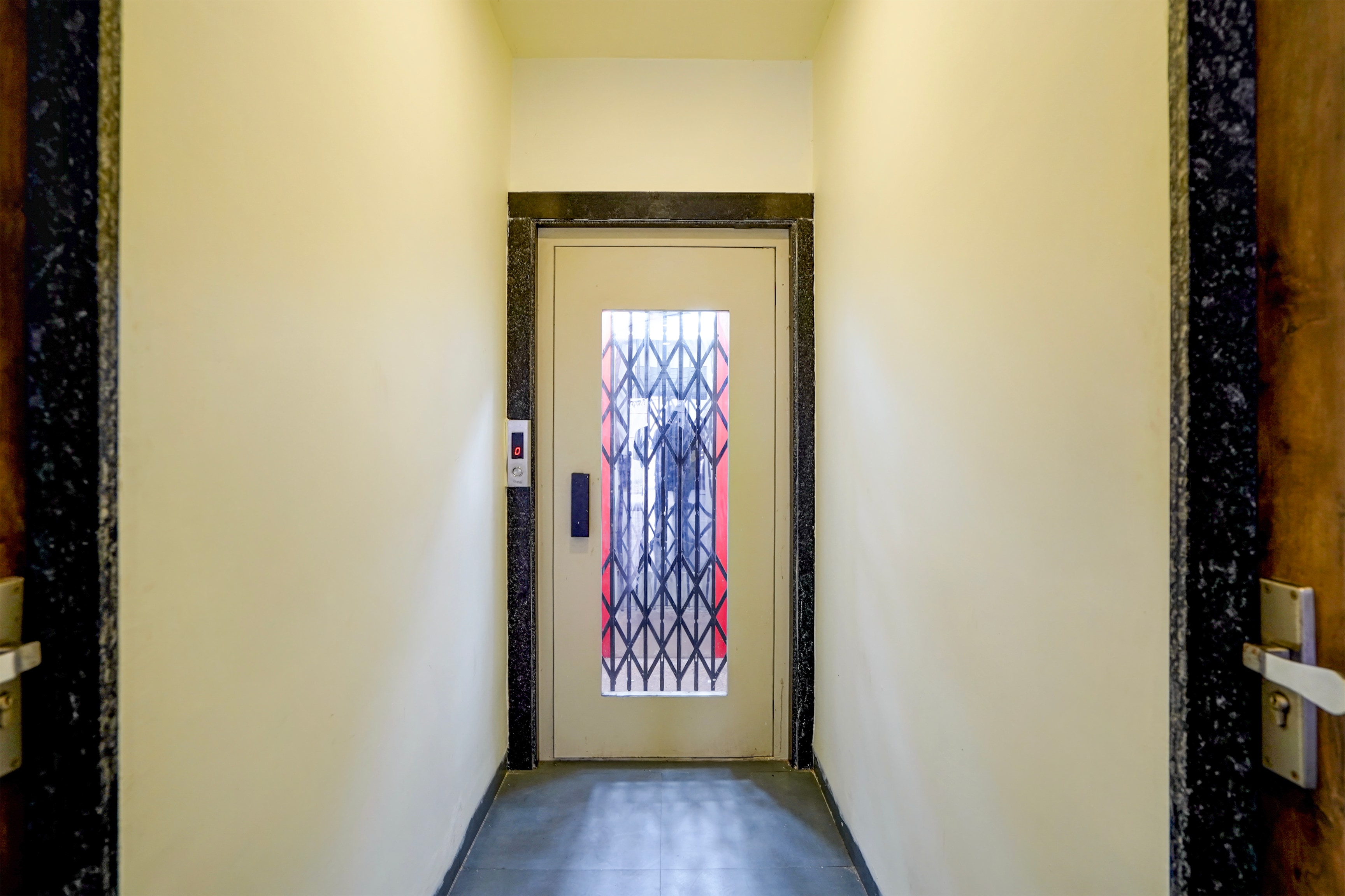 Collection O Satya Sai Square Formerly Hotel Crystal Inn in Indore