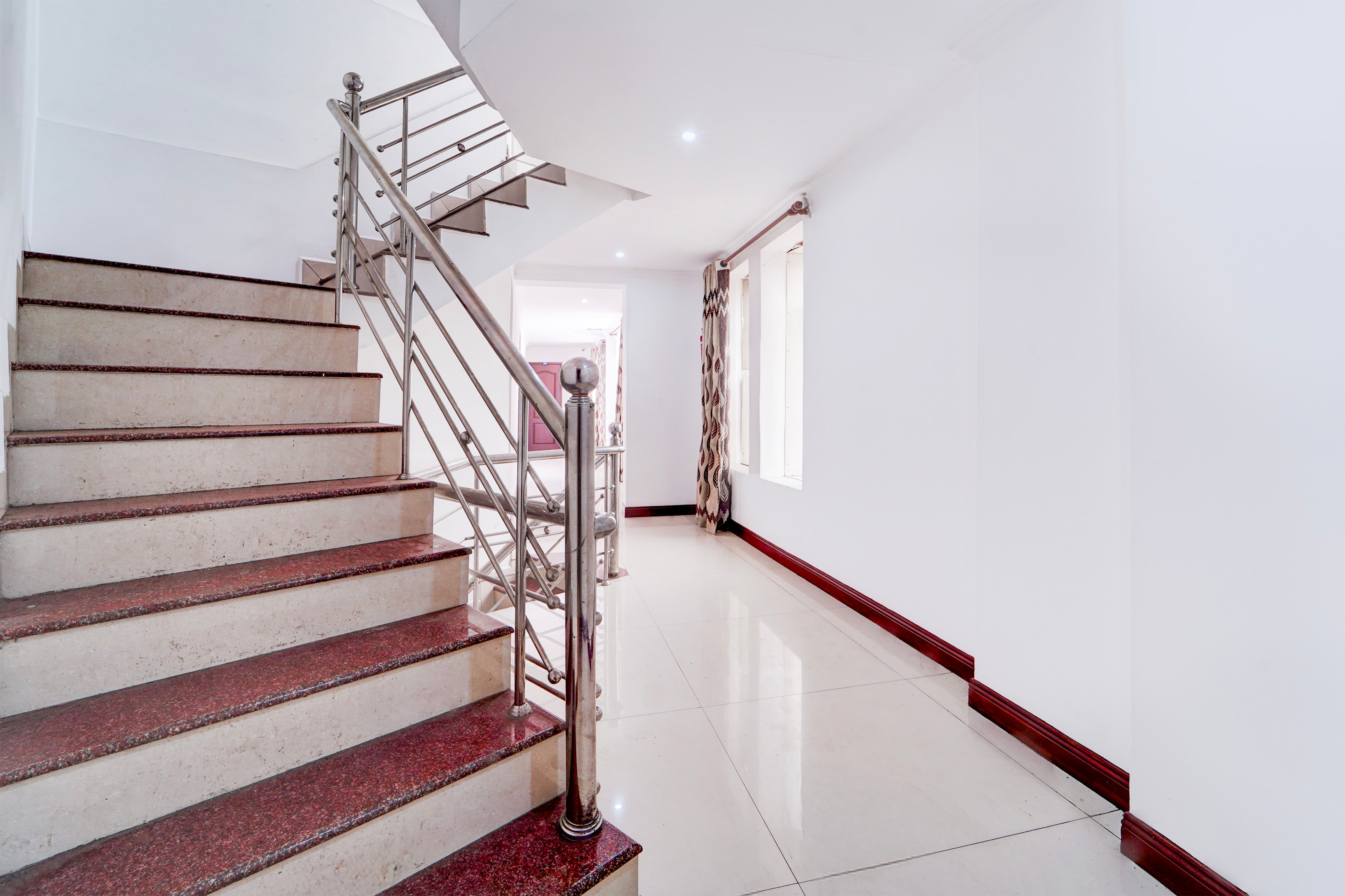 Hotel O DH Road Ernakulam in Kochi