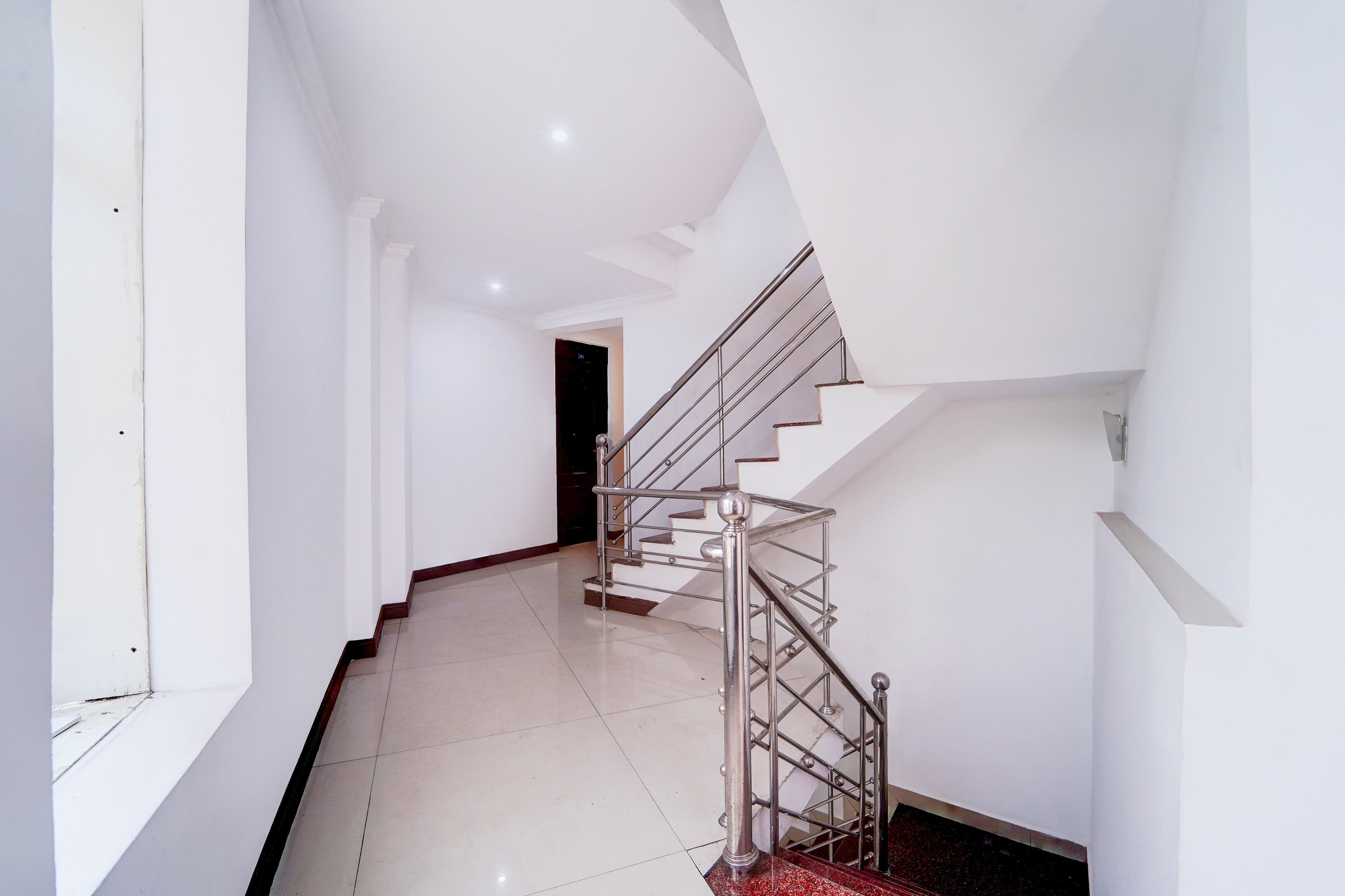 Hotel O DH Road Ernakulam in Kochi