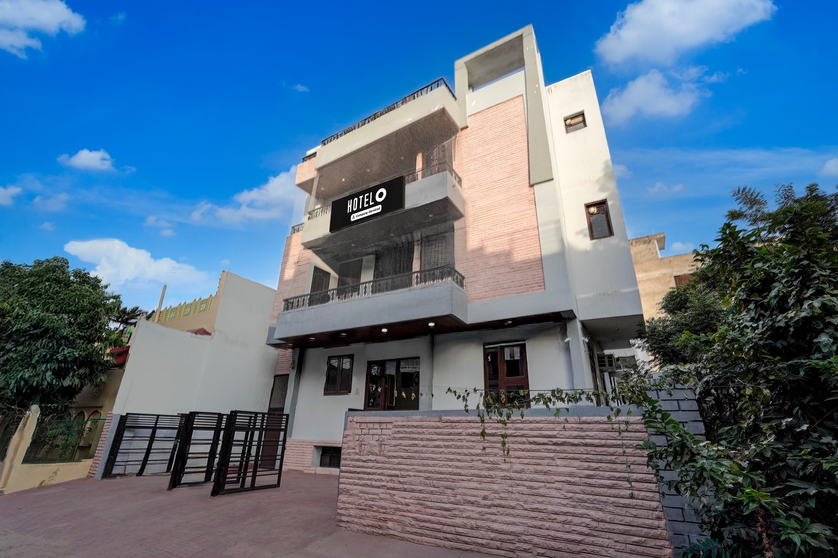 Hotel O Jagatpura Central Railway Station Jaipur in Jaipur