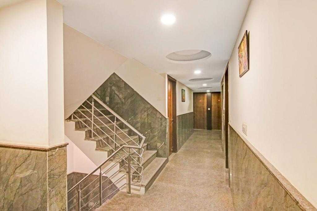 Hotel O Kallar Vattiyar Waterfalls Munnar in Munnar