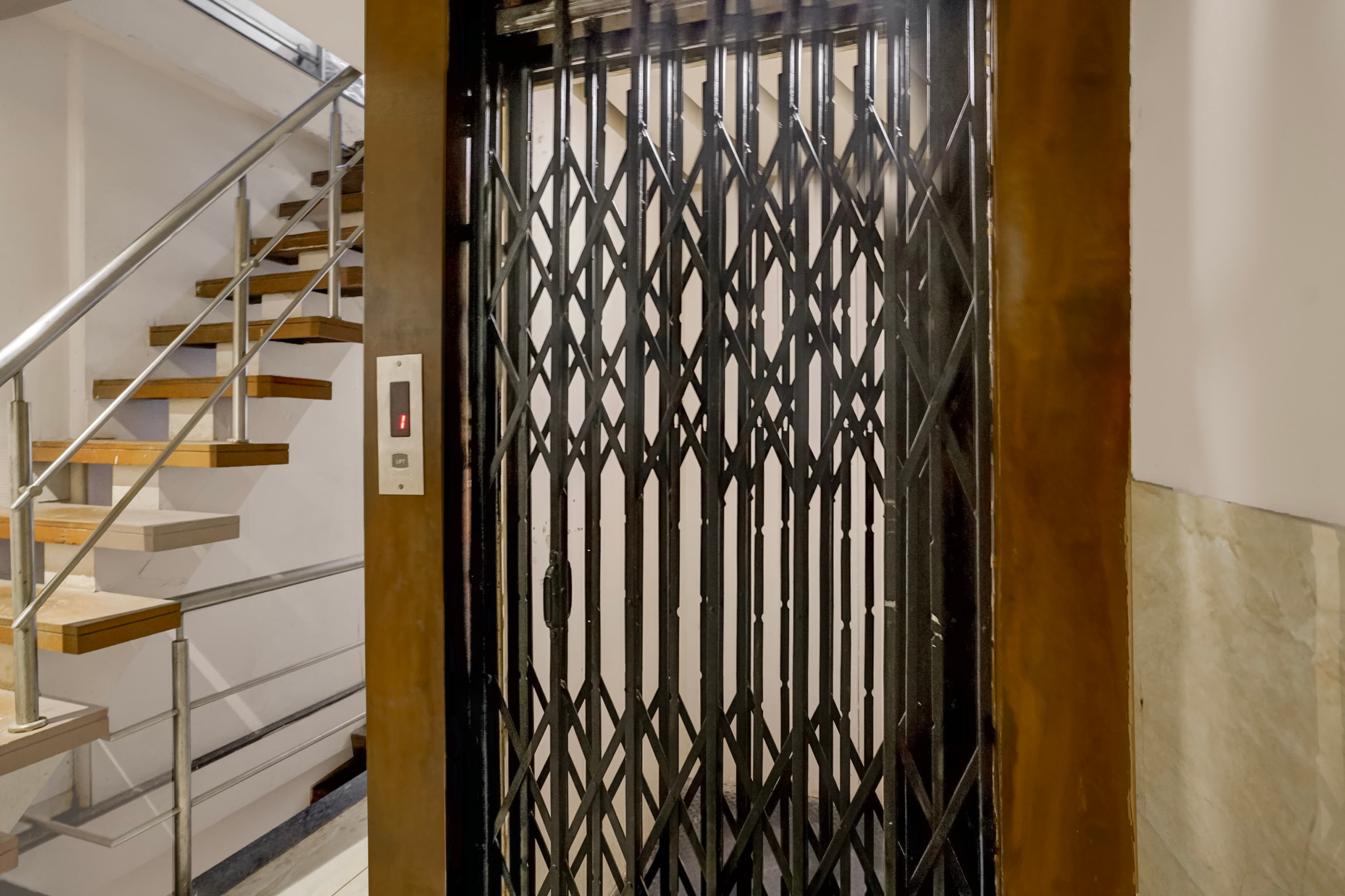 Hotel O Kurla Formerly Prince Palace in Mumbai