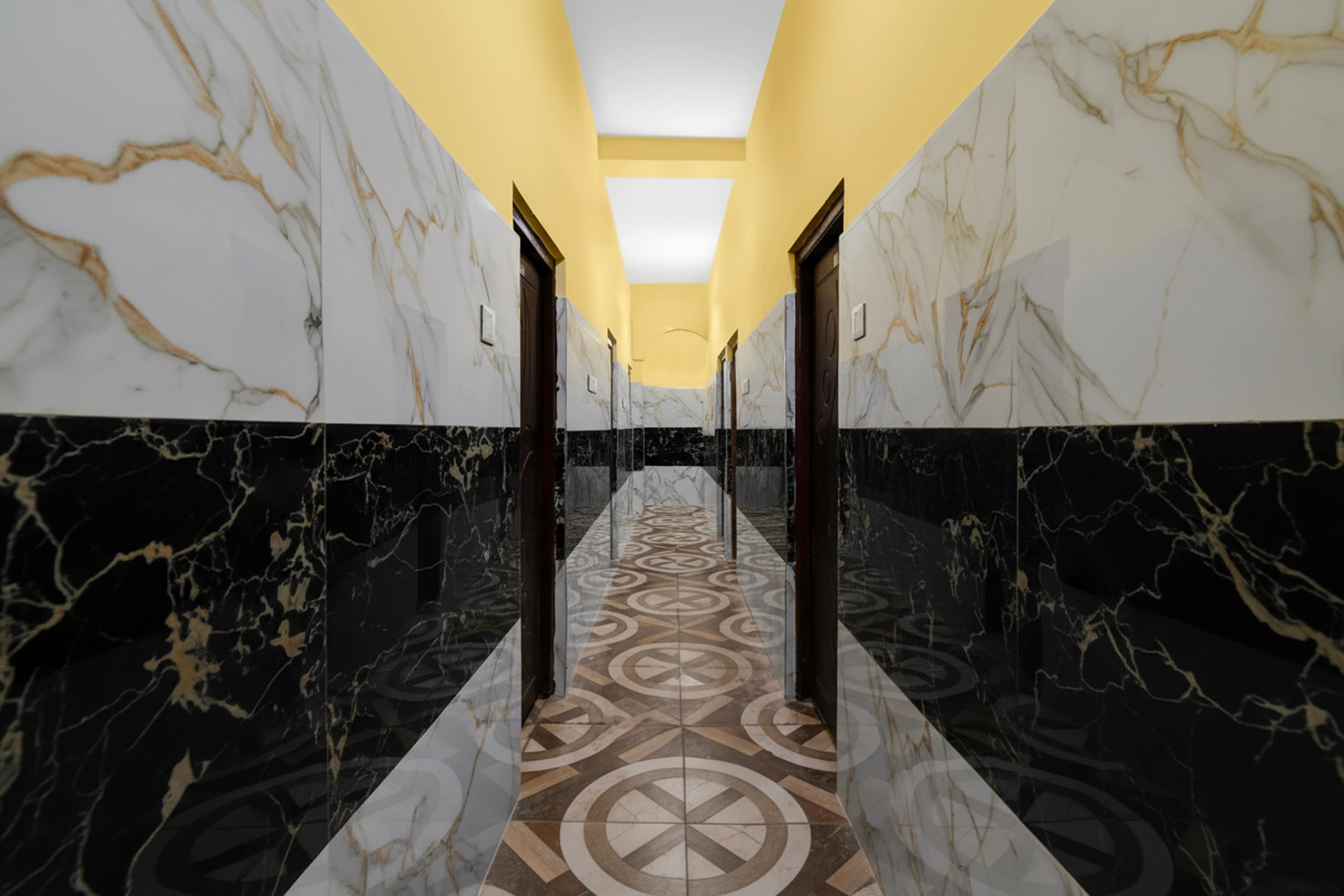 Hotel O Madhyamgram Railway Junction Formerly Dreamland in Kolkata