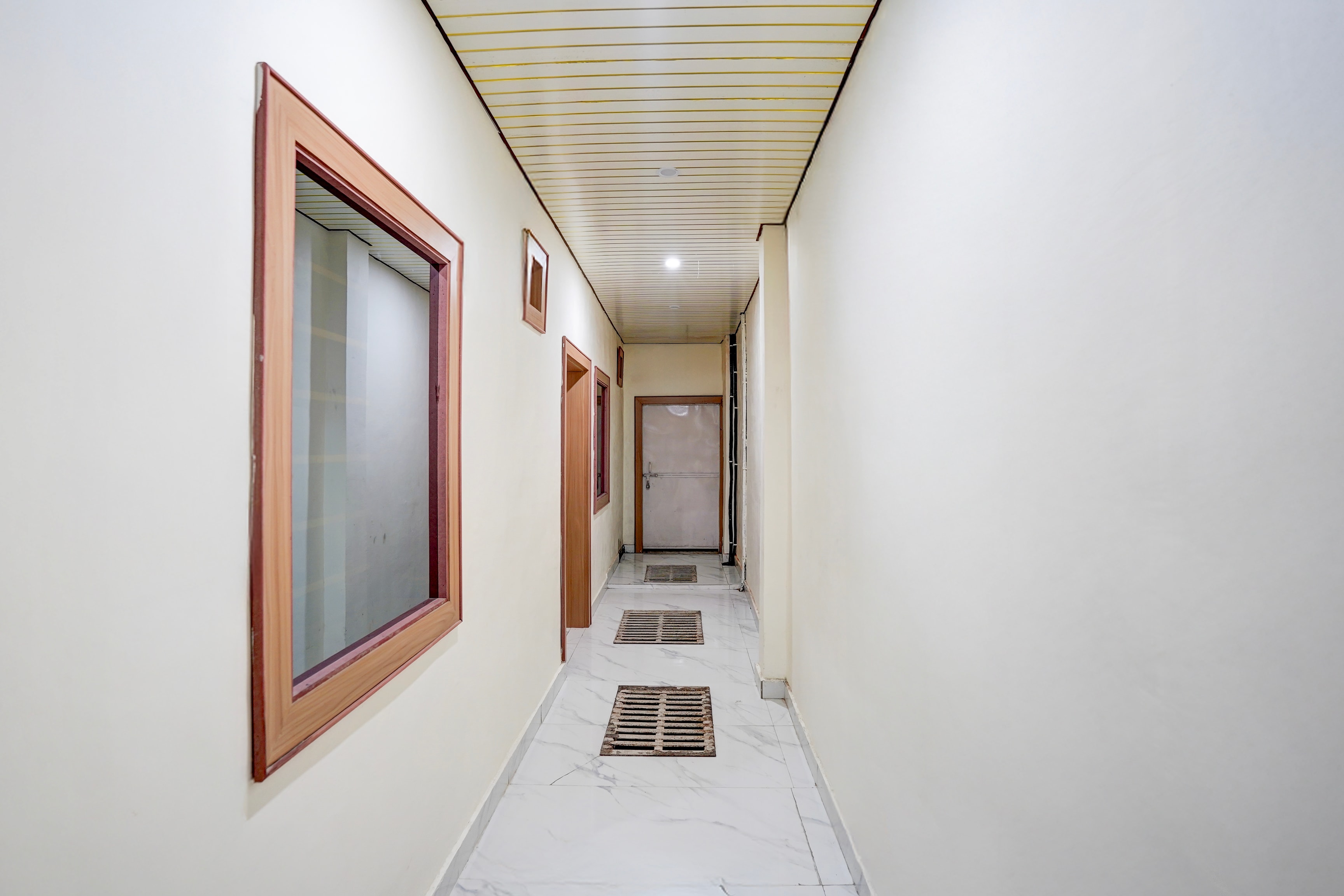 Hotel O Mathura Central Railway Junction Formerly Bhagwati Palace in Mathura