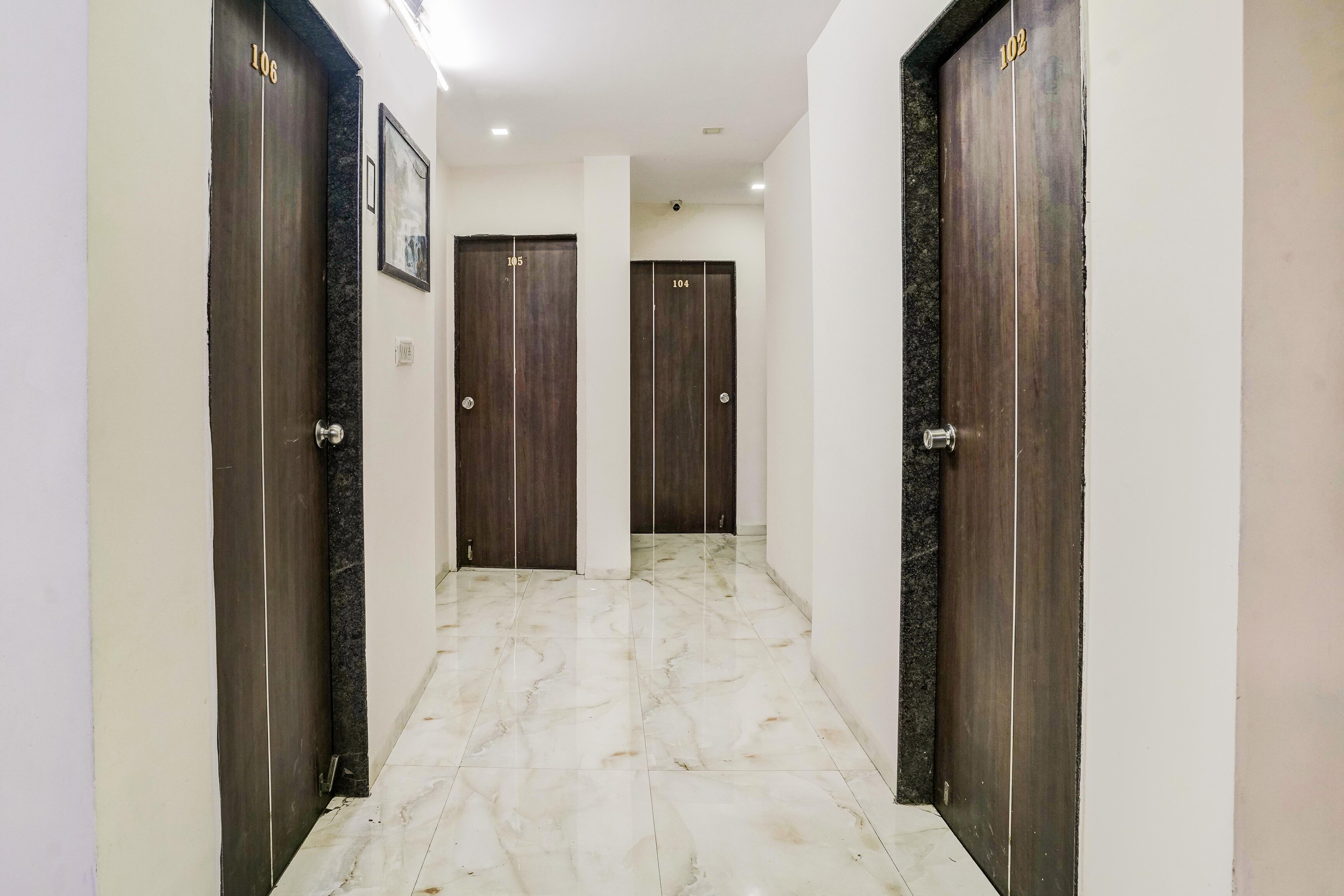 Hotel O Nashik Near Vijay Mamta Theatre Formerly Sahara Inn in Nashik