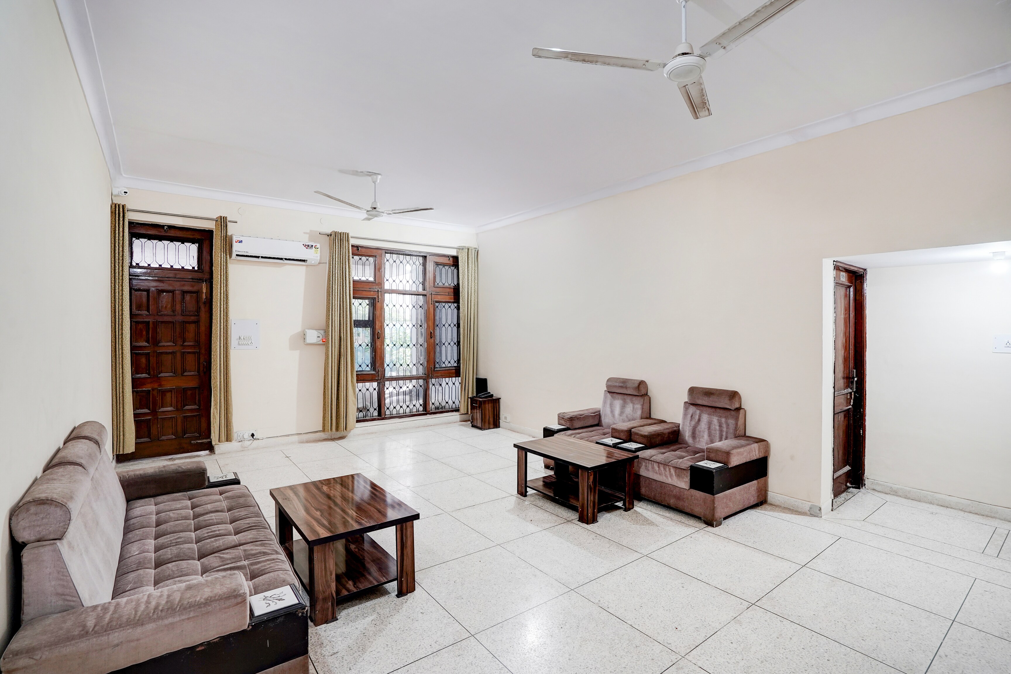 Hotel O Sector 21 Faridabad in Gurgaon