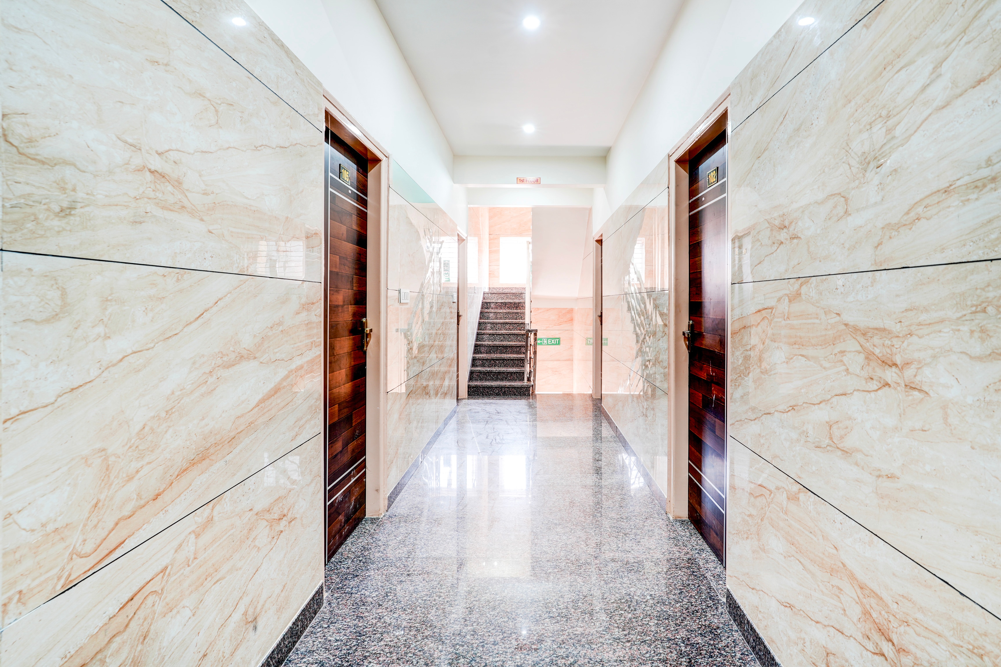 Super Collection O 8th Mile Christ University Yeshwantpur in Bangalore