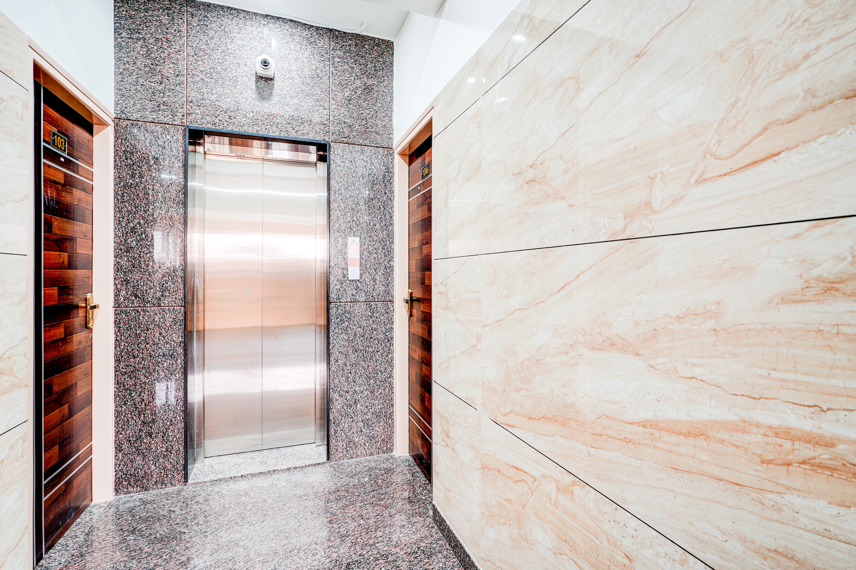 Super Collection O 8th Mile Christ University Yeshwantpur in Bangalore