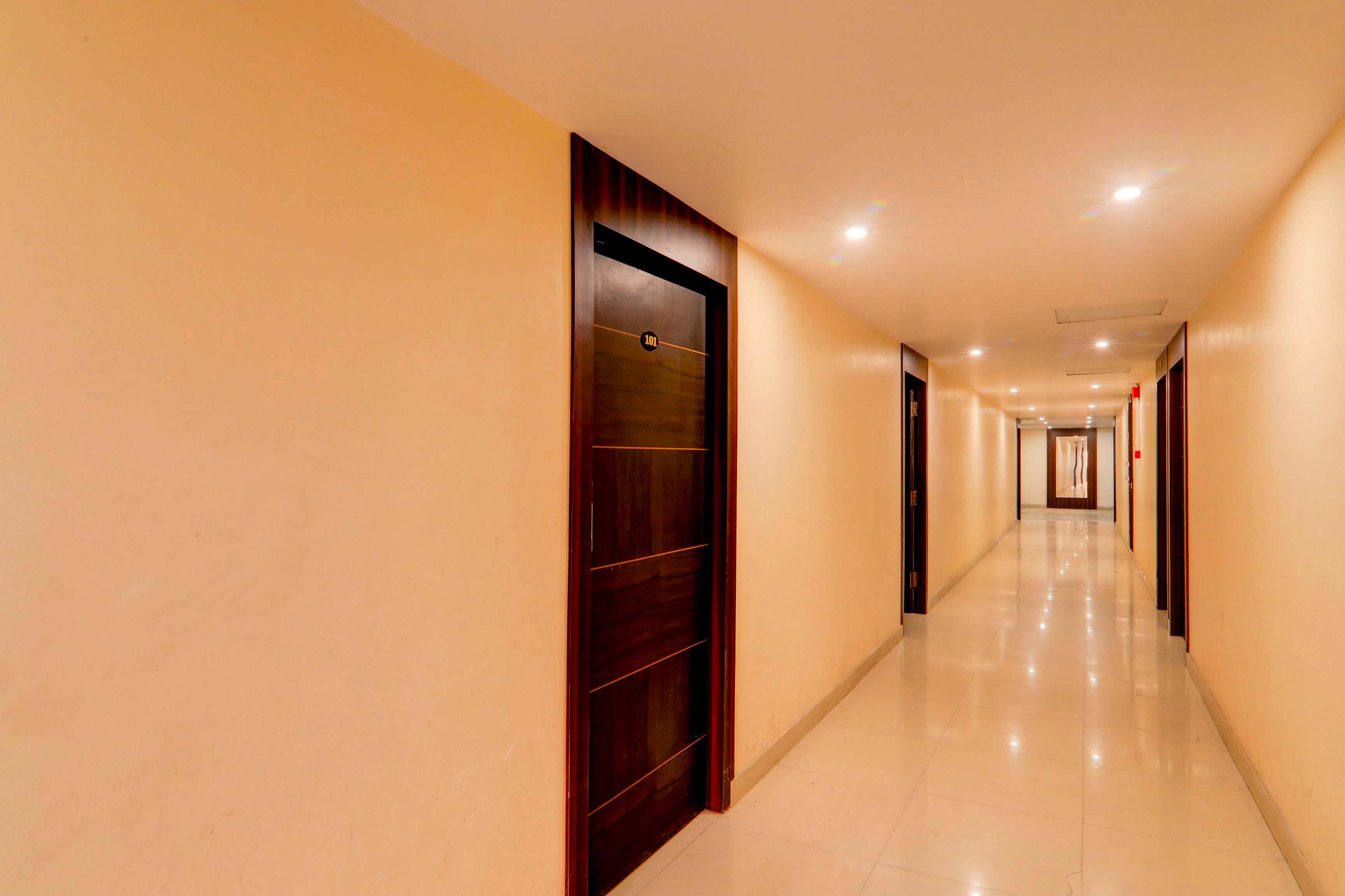 Super Collection O Alambagh Formerly BM Palace in Lucknow